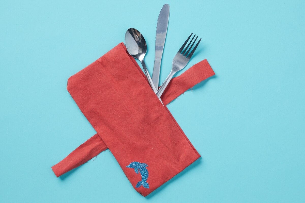 Make a cutlery holder