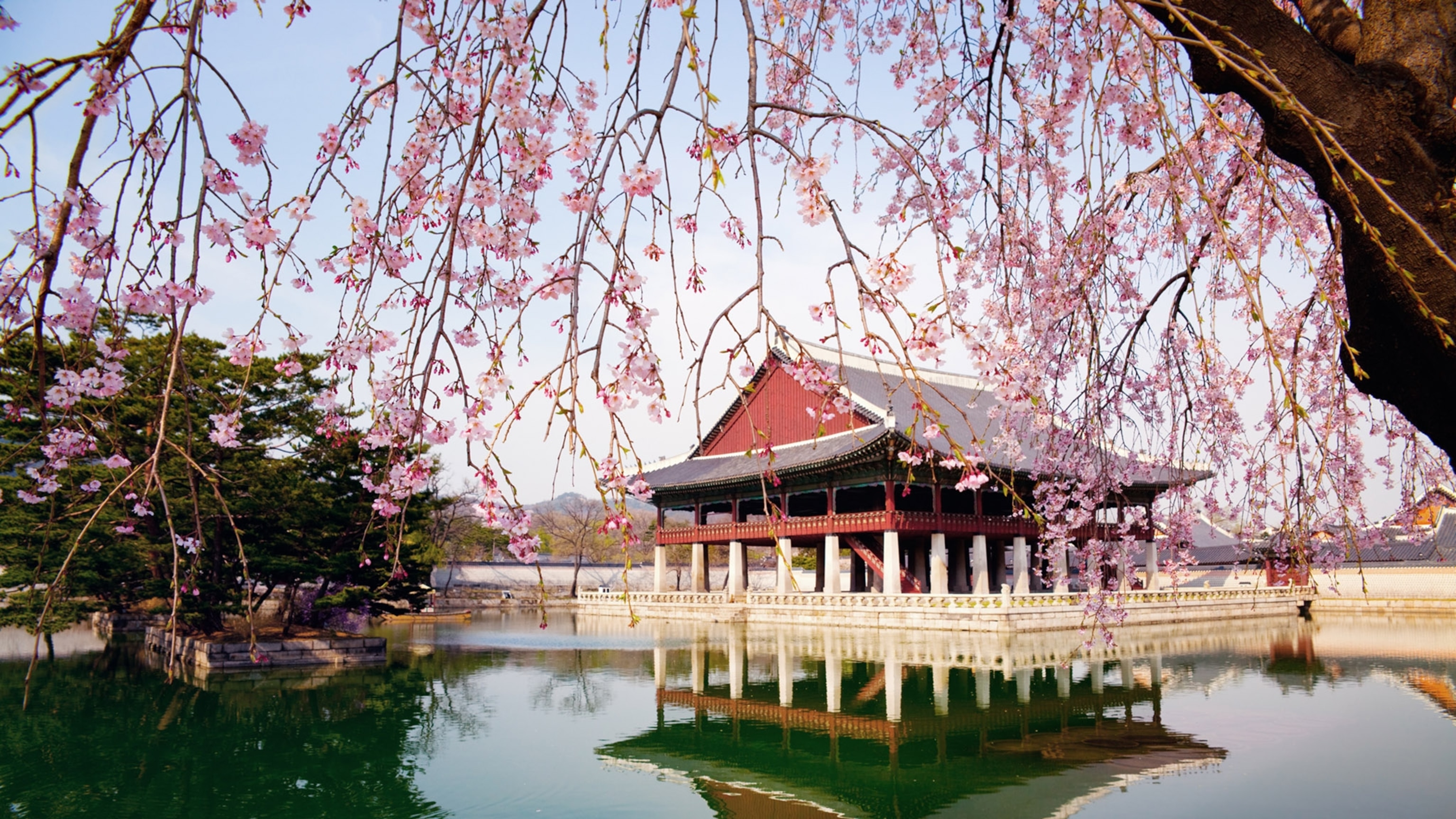 Where to travel in April