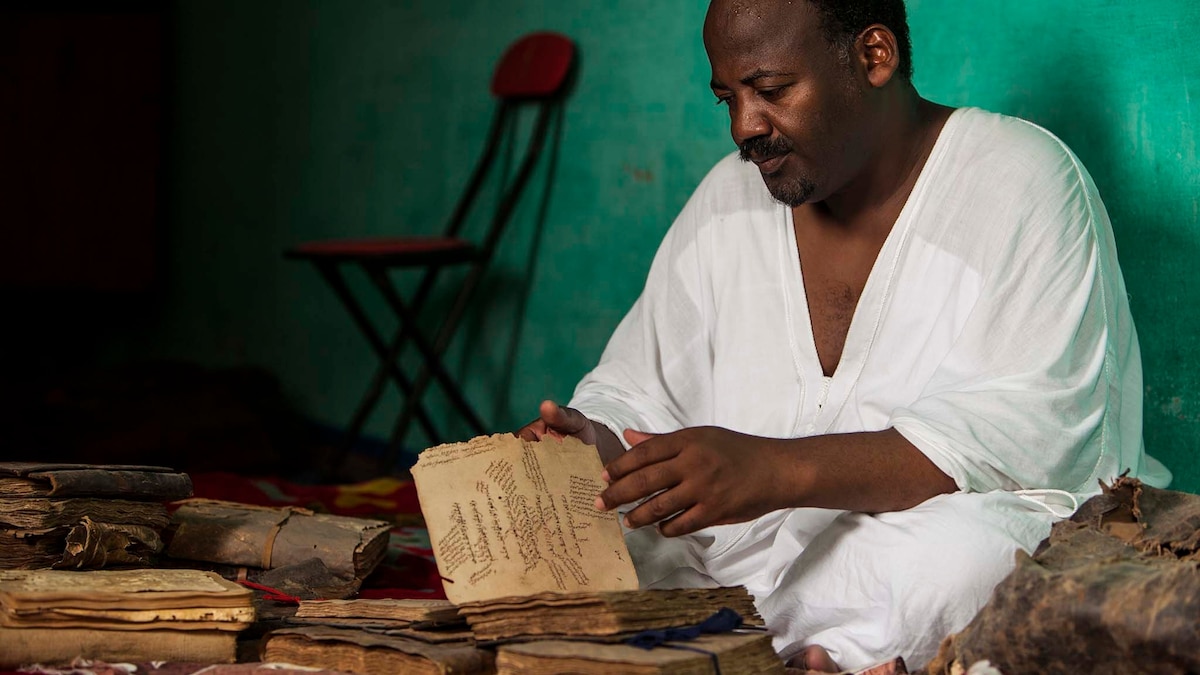 Abdel Kader Haidara: The librarian who saved 350k manuscripts from jihadists