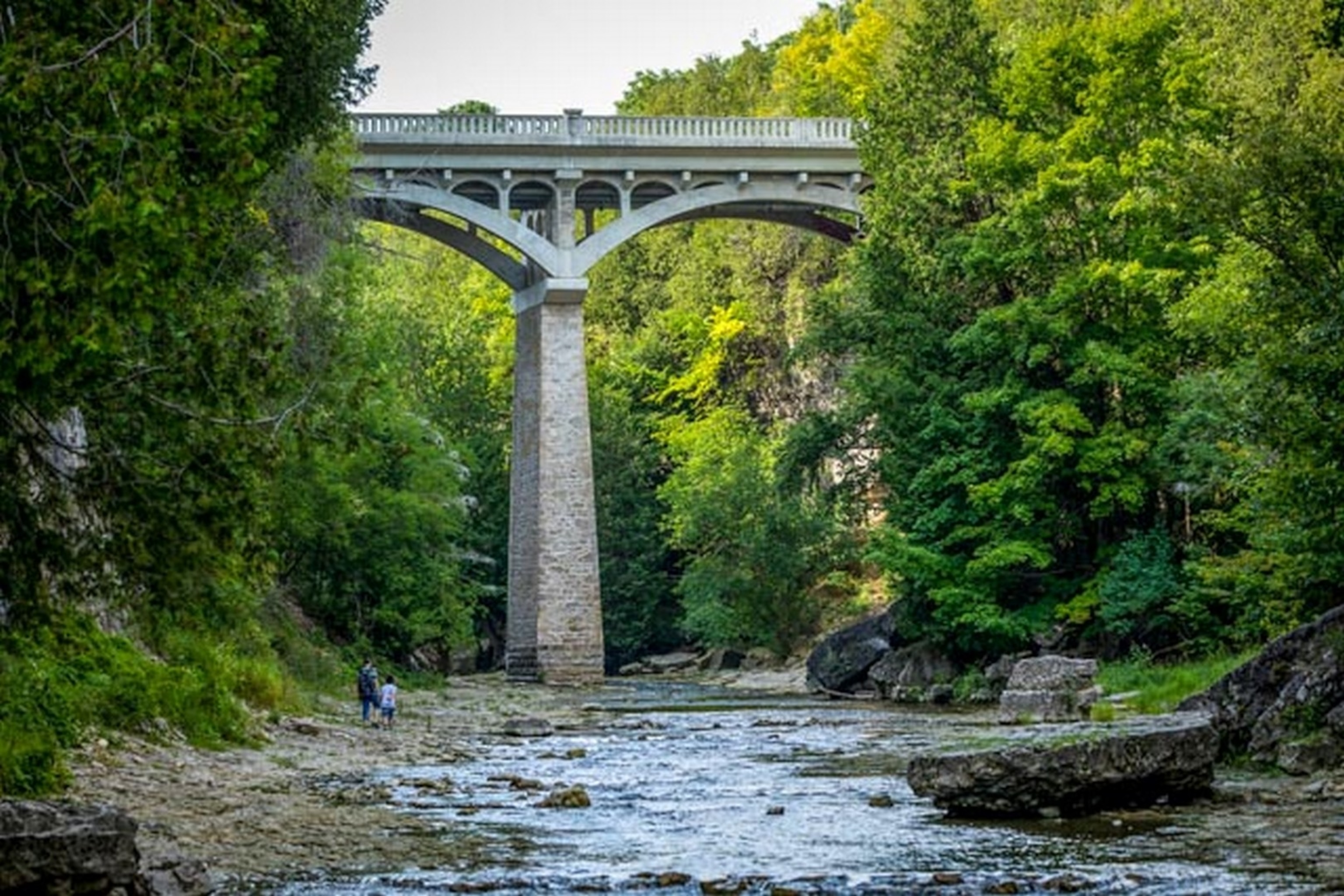 Elora Gorge along Irvine Creek and the Irvine River Bridge hike Ontario