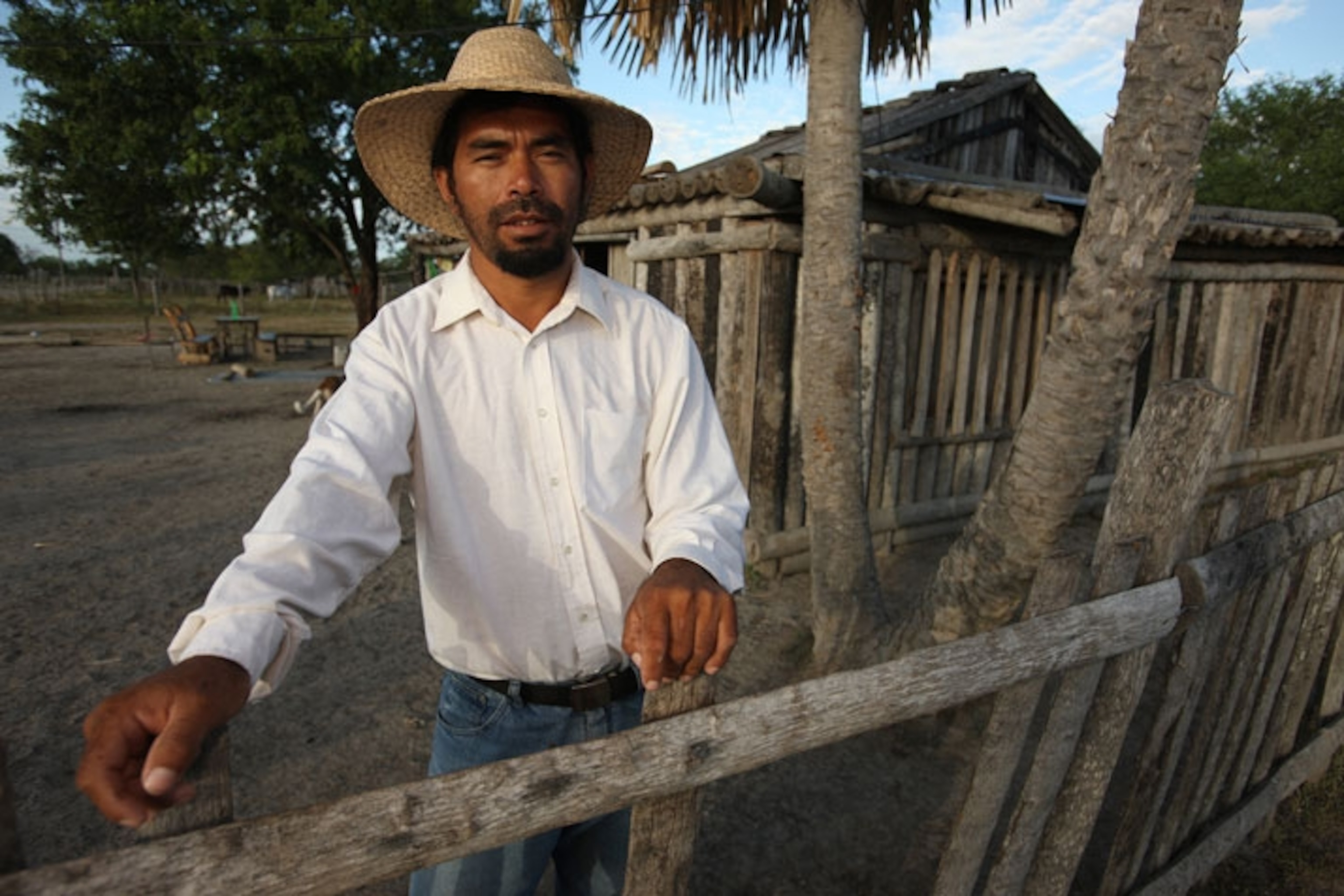 Kafote (Crispulo Martinez) of the Ybytoso Ishir. Puerto Diana, Paraguay