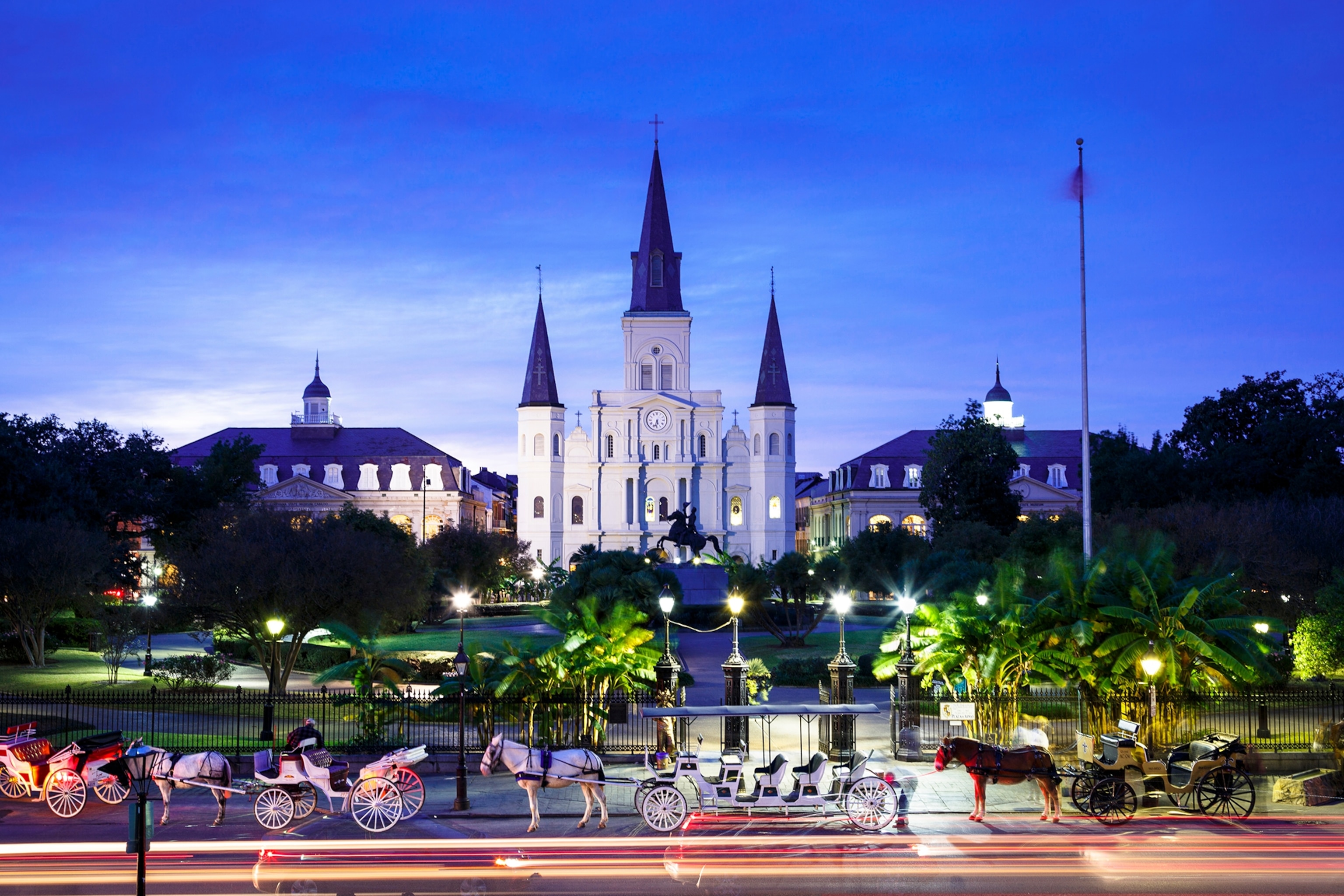 horse-drawn carriages in Jackson Square