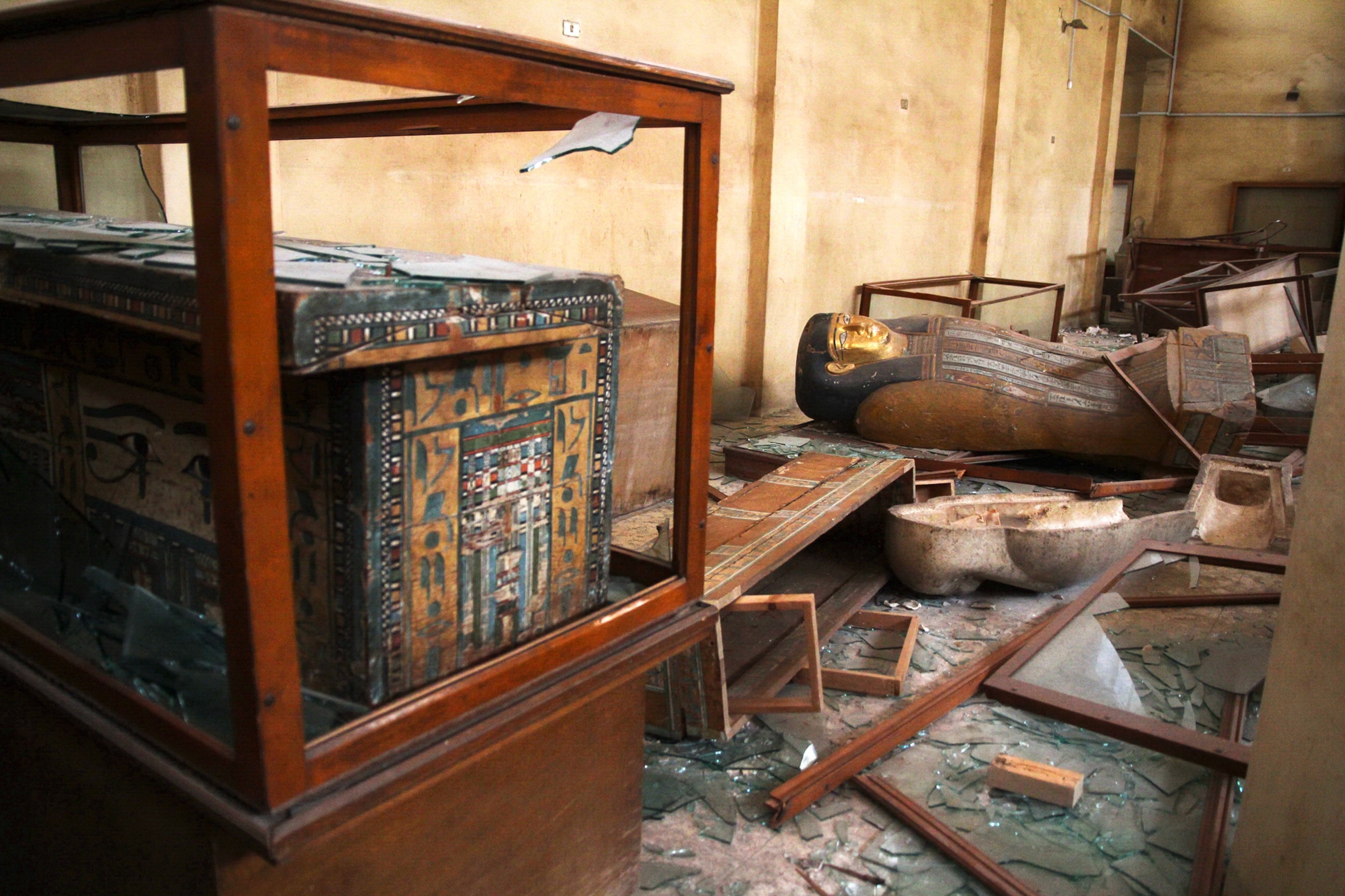Mallawi Museum - Picture of damaged ancient Egyptian artifacts in Mallawi Museum after looting