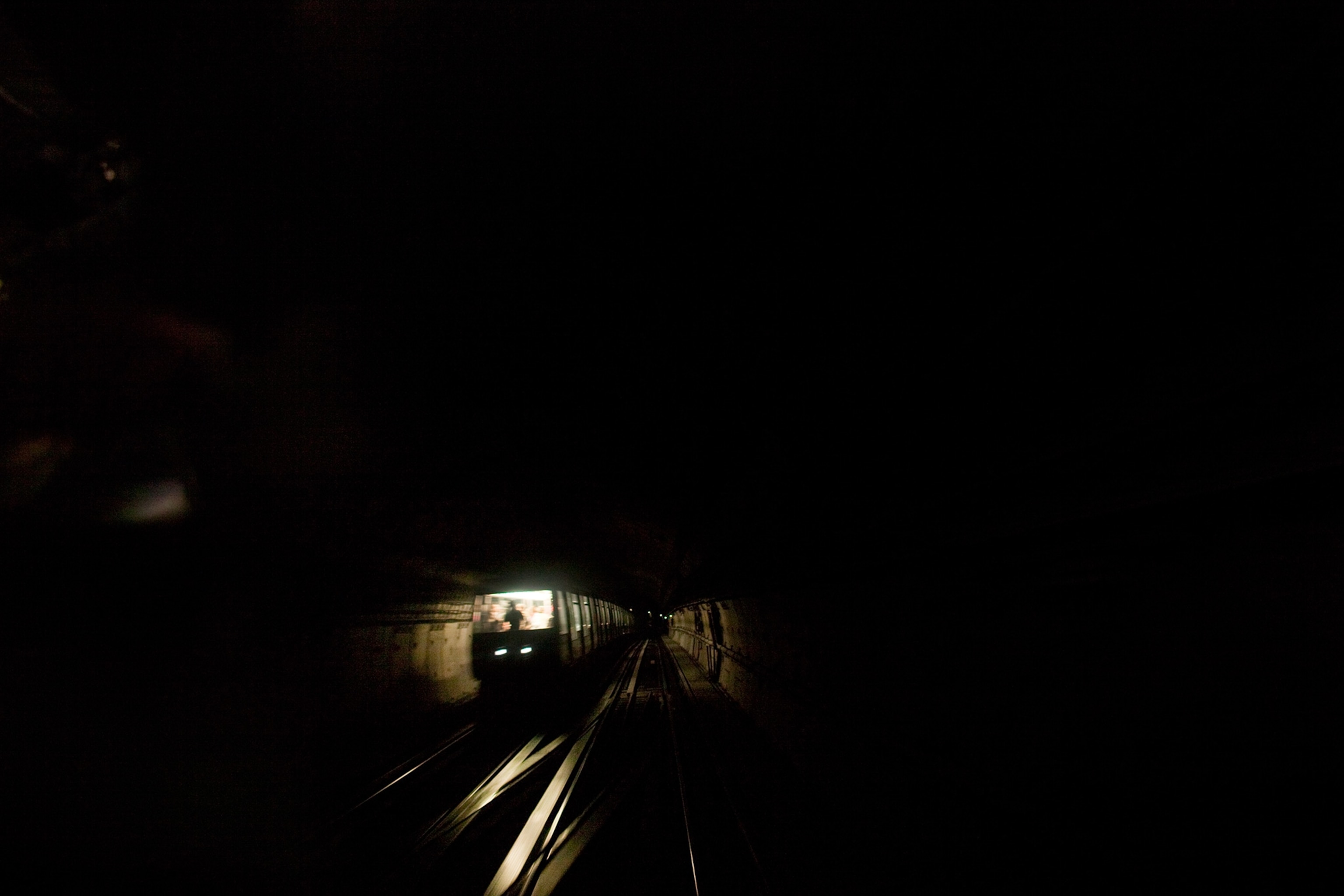 Paris Metro train in a tunnel