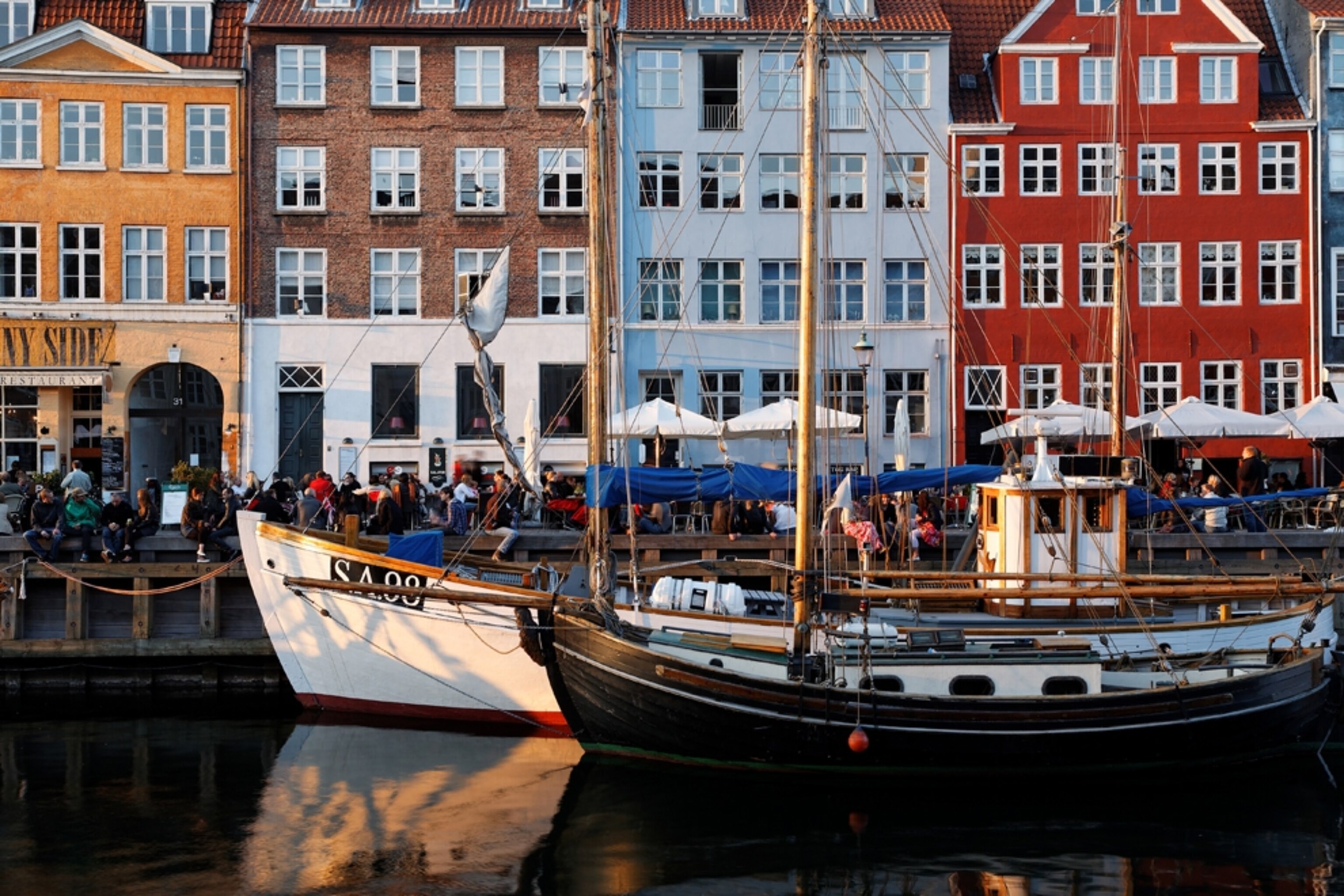 Nyhavn harbor area, Copenhagen, Denmark
