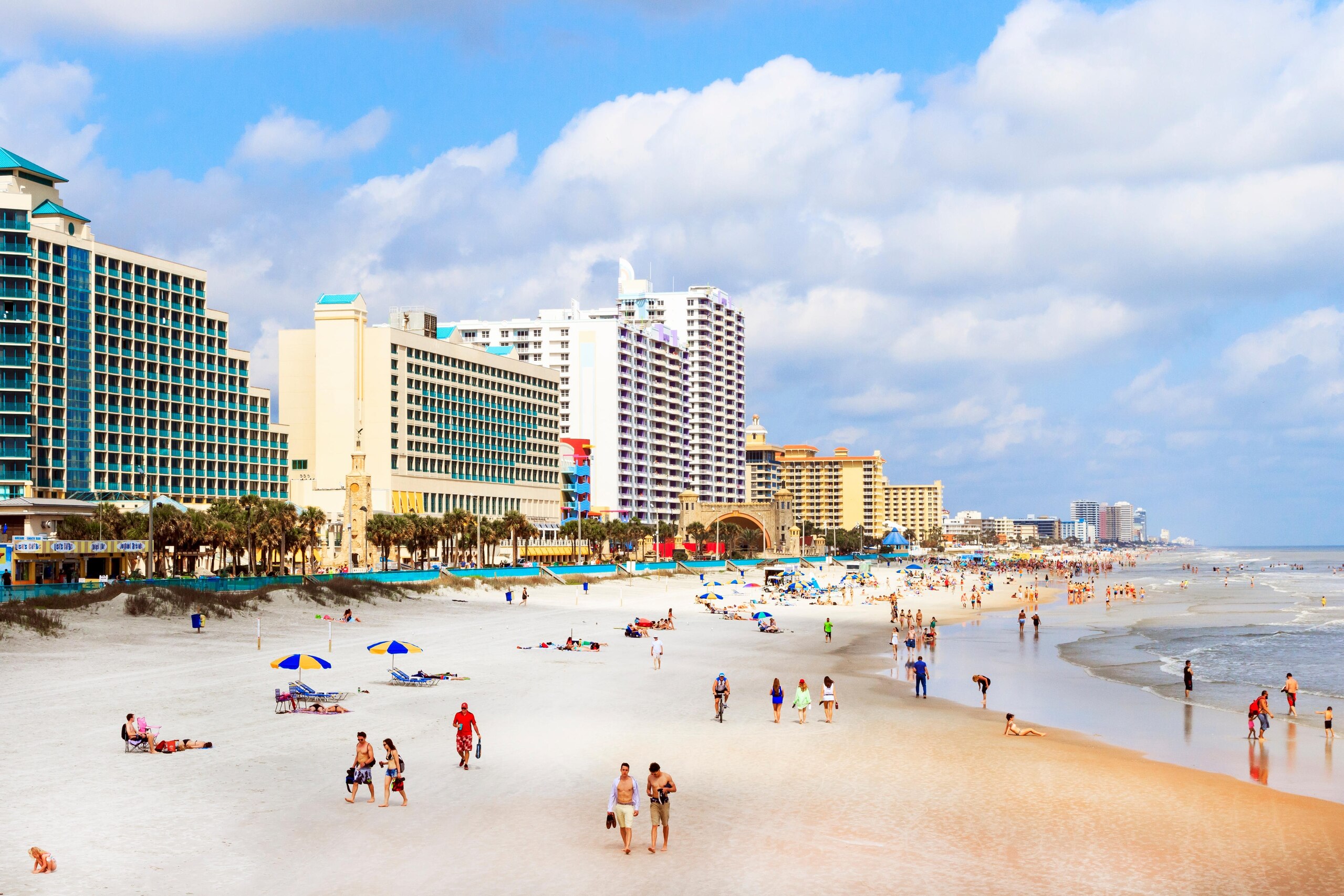 Daytona Beach, FL near RC Hill Mitsubishi Deland