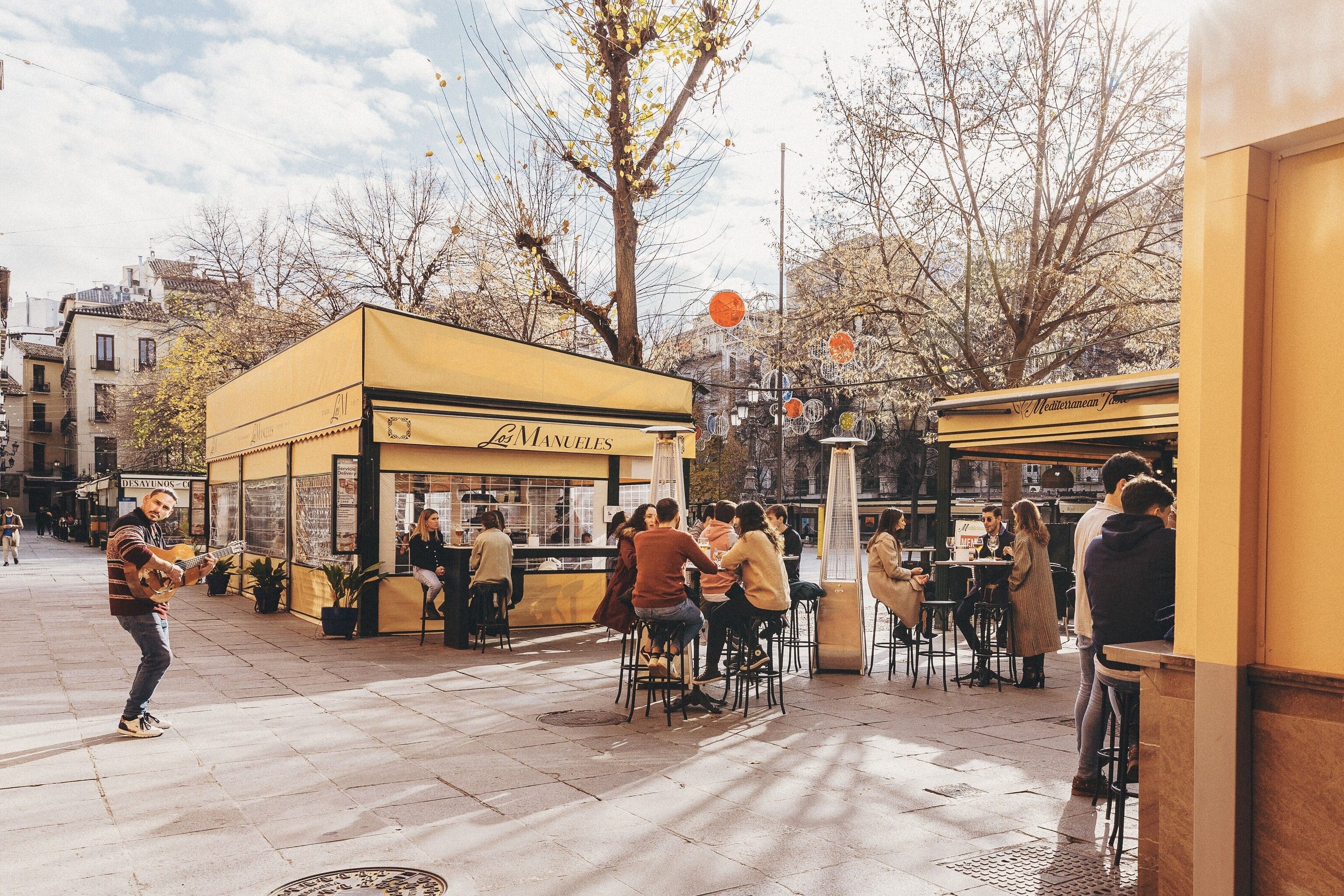 Outdoor diners at Plaza Bib-Rambla.