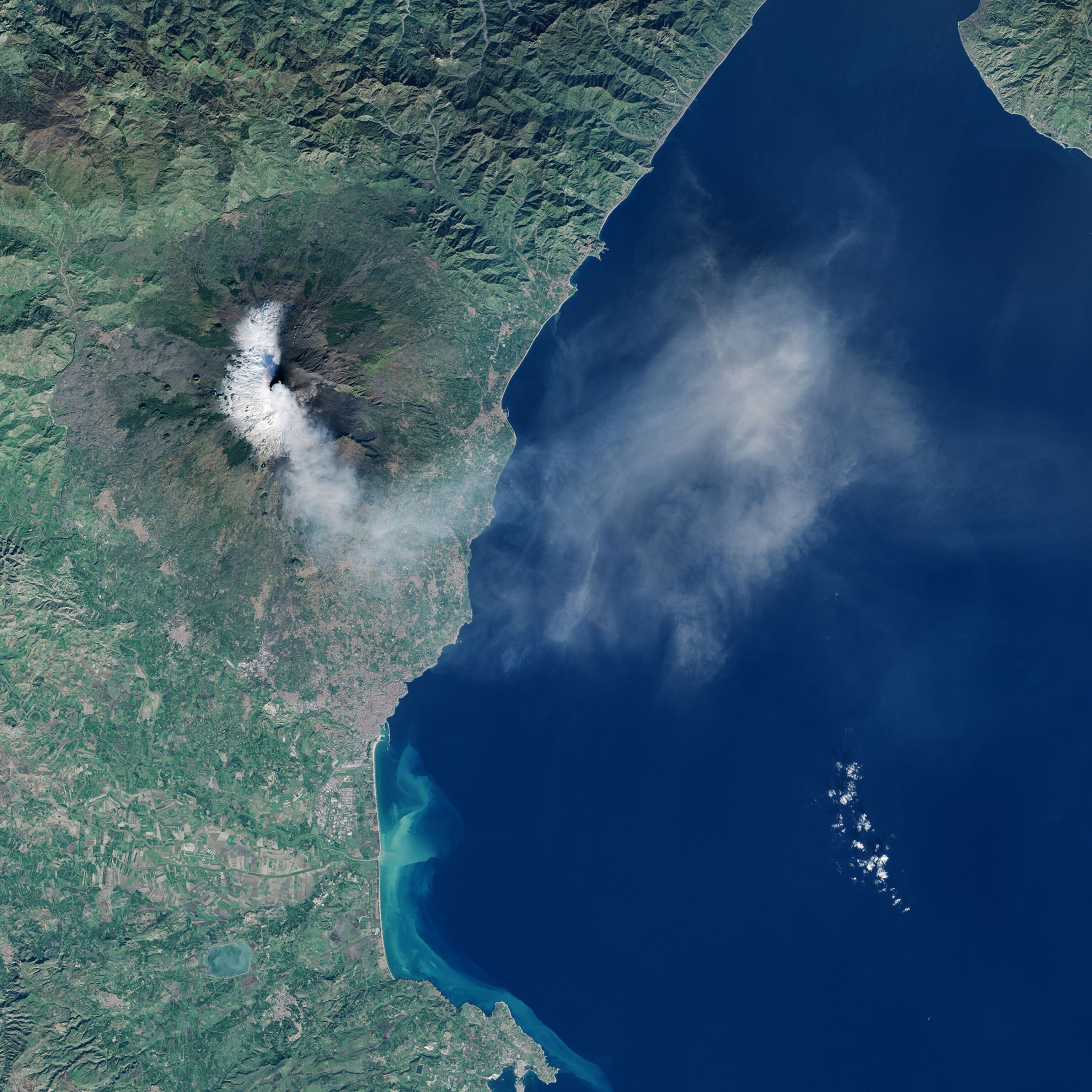 the Etna volcano erupting