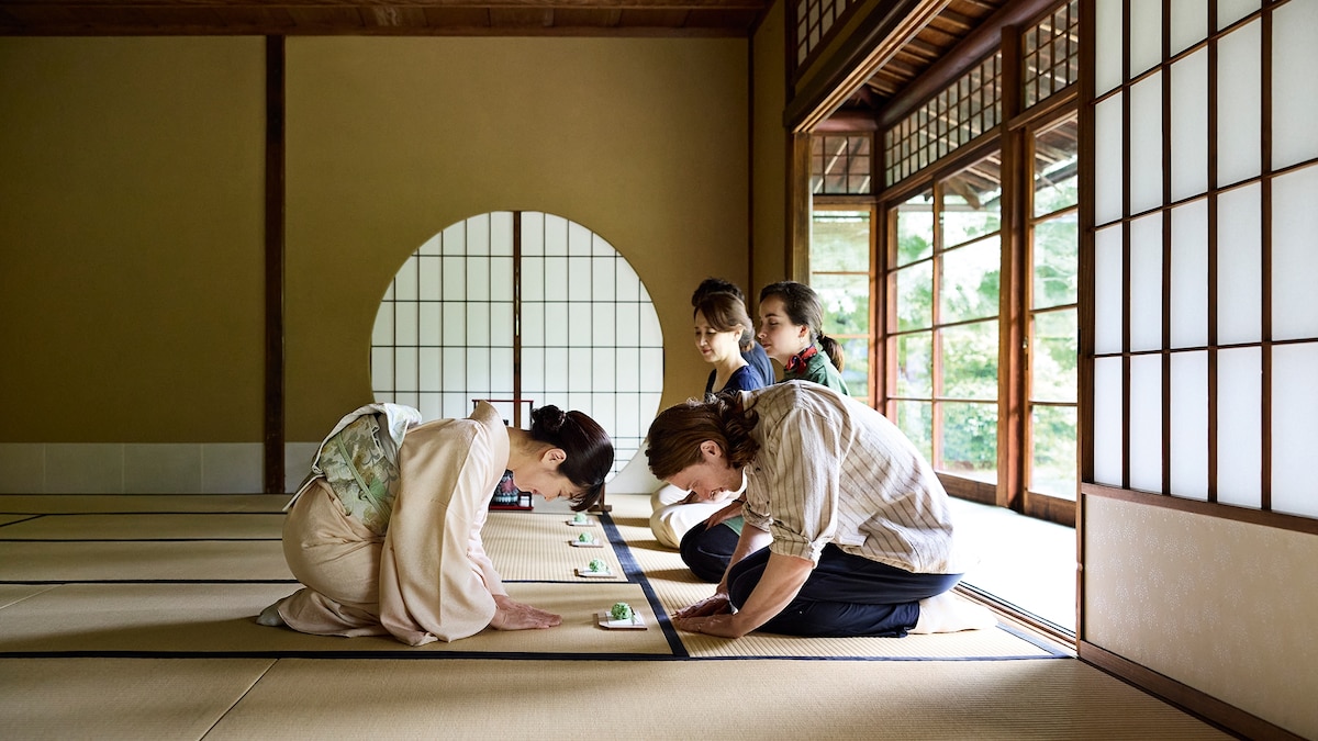 A guide to Japanese etiquette, from greetings to onsen culture