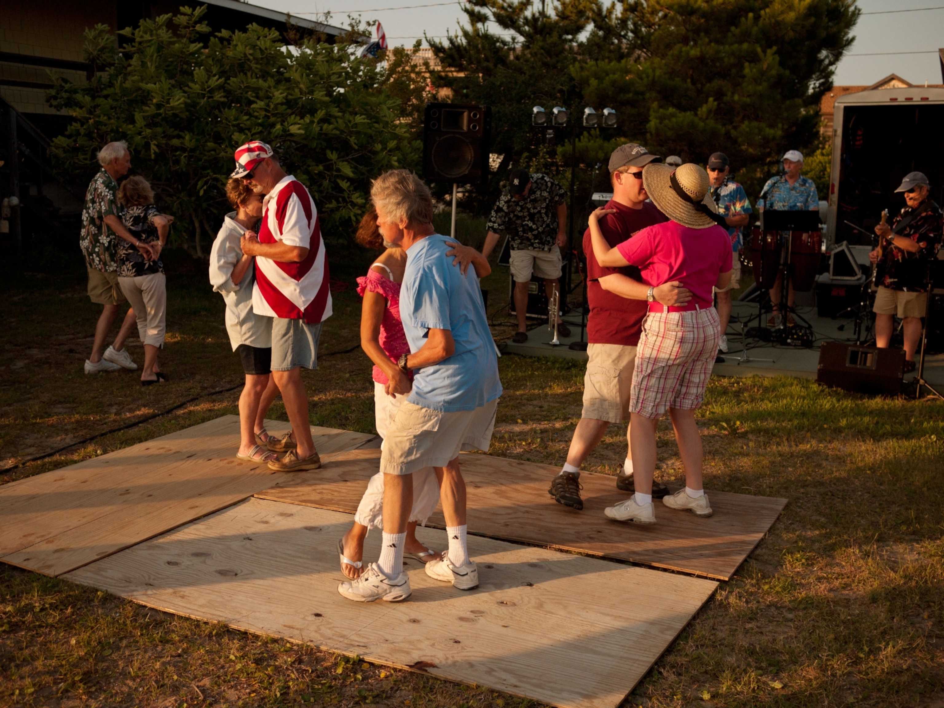 couples in Nags Head dancing during a Memorial Day bash