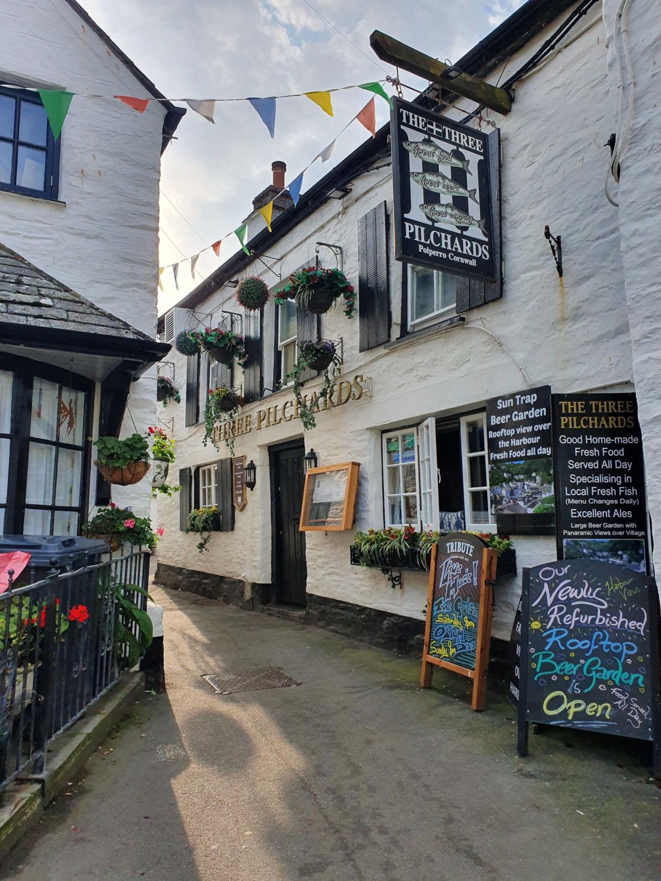 The Three Pilchards' name is a tribute to the catch that was at the heart of the village’s once-booming fishing industry.