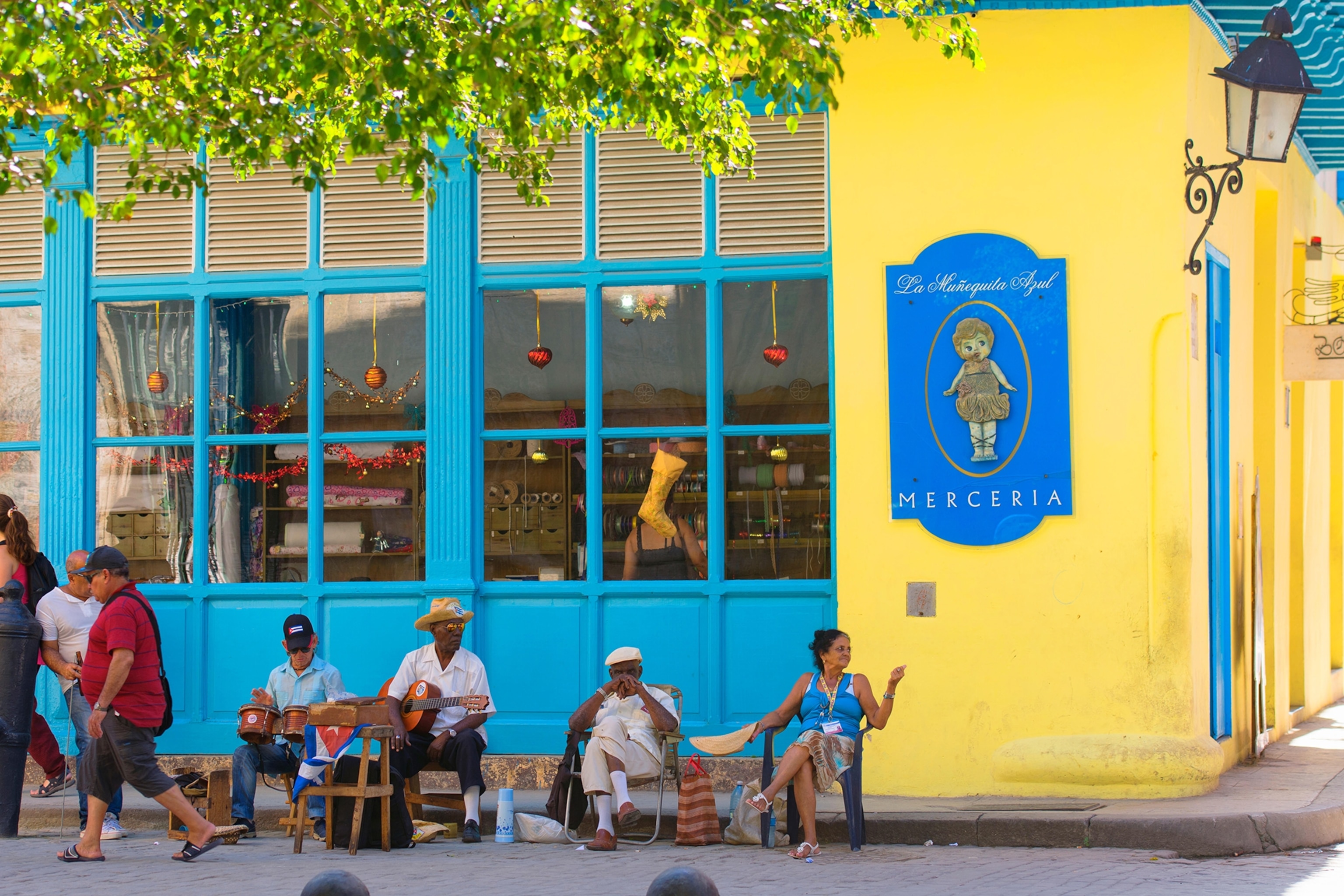 street scene in cuba