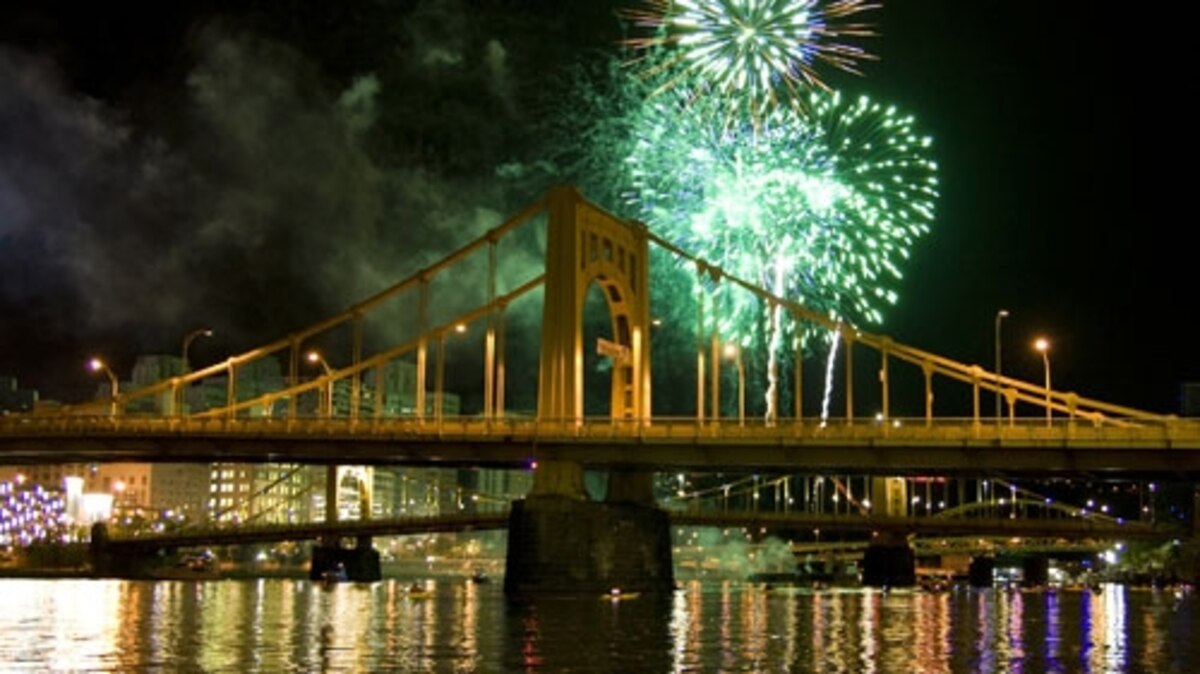 Top Ten Urban Kayaking Cities Plus Fireworks Paddles