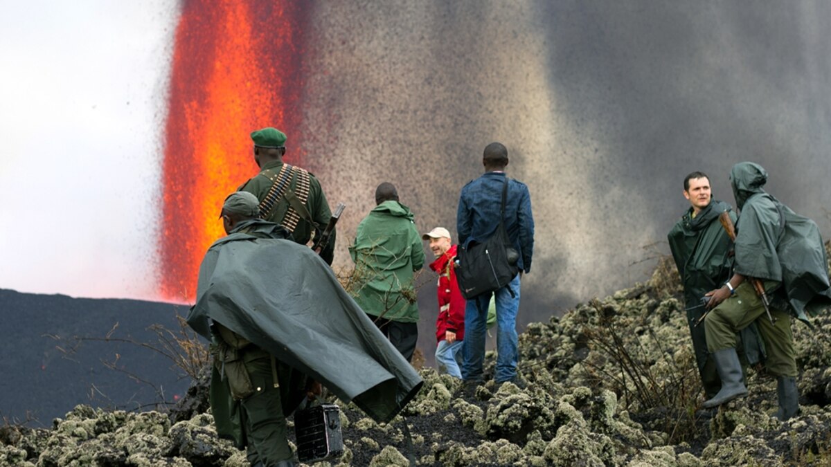 Pictures 7 Volcanoes Erupting Right Now