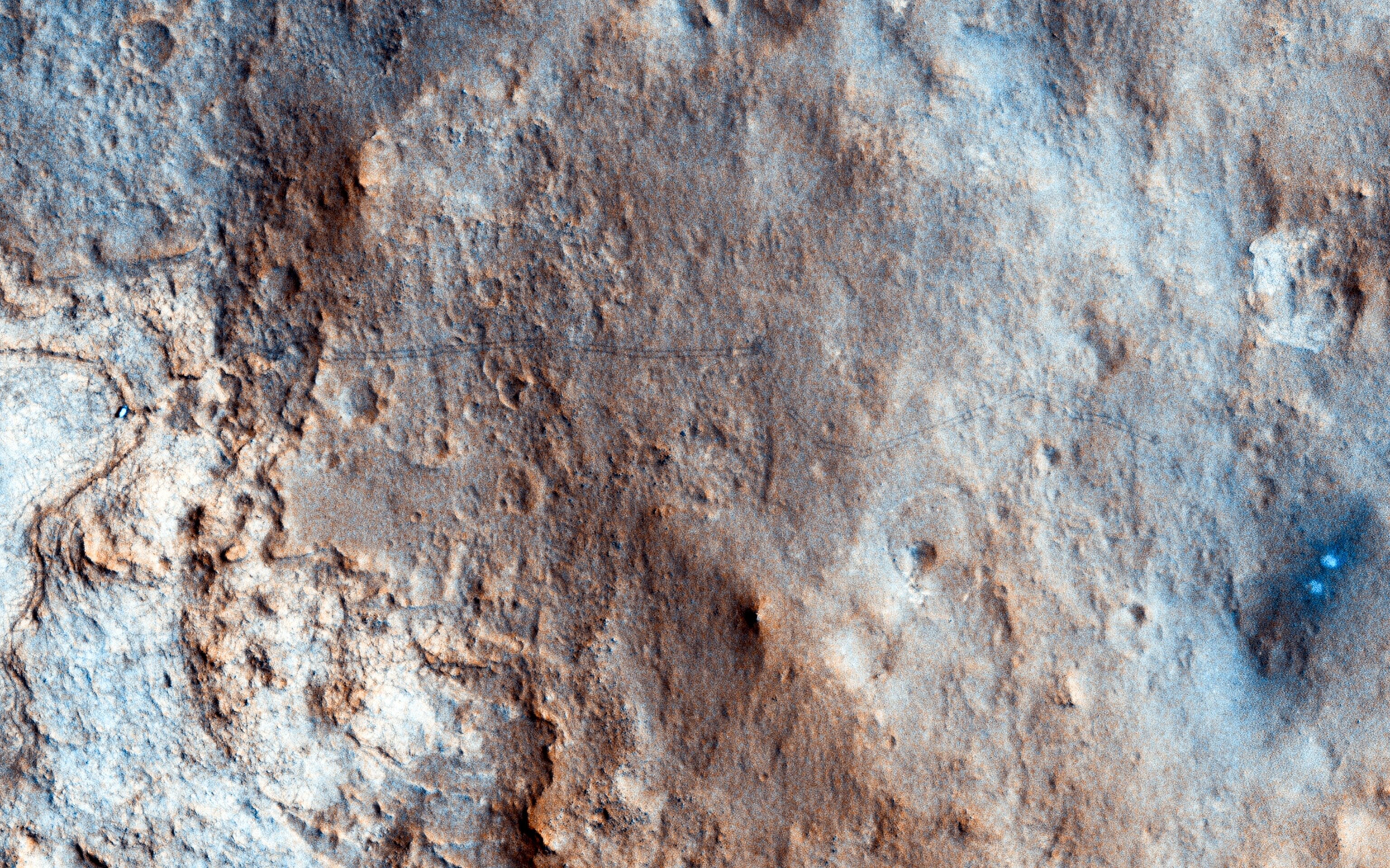 A color picture of Curiosity’s landing site and tracks across the Martian surface