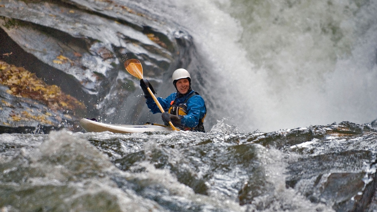 Bucket List Adventures Green River North Carolina Kayak 16x9