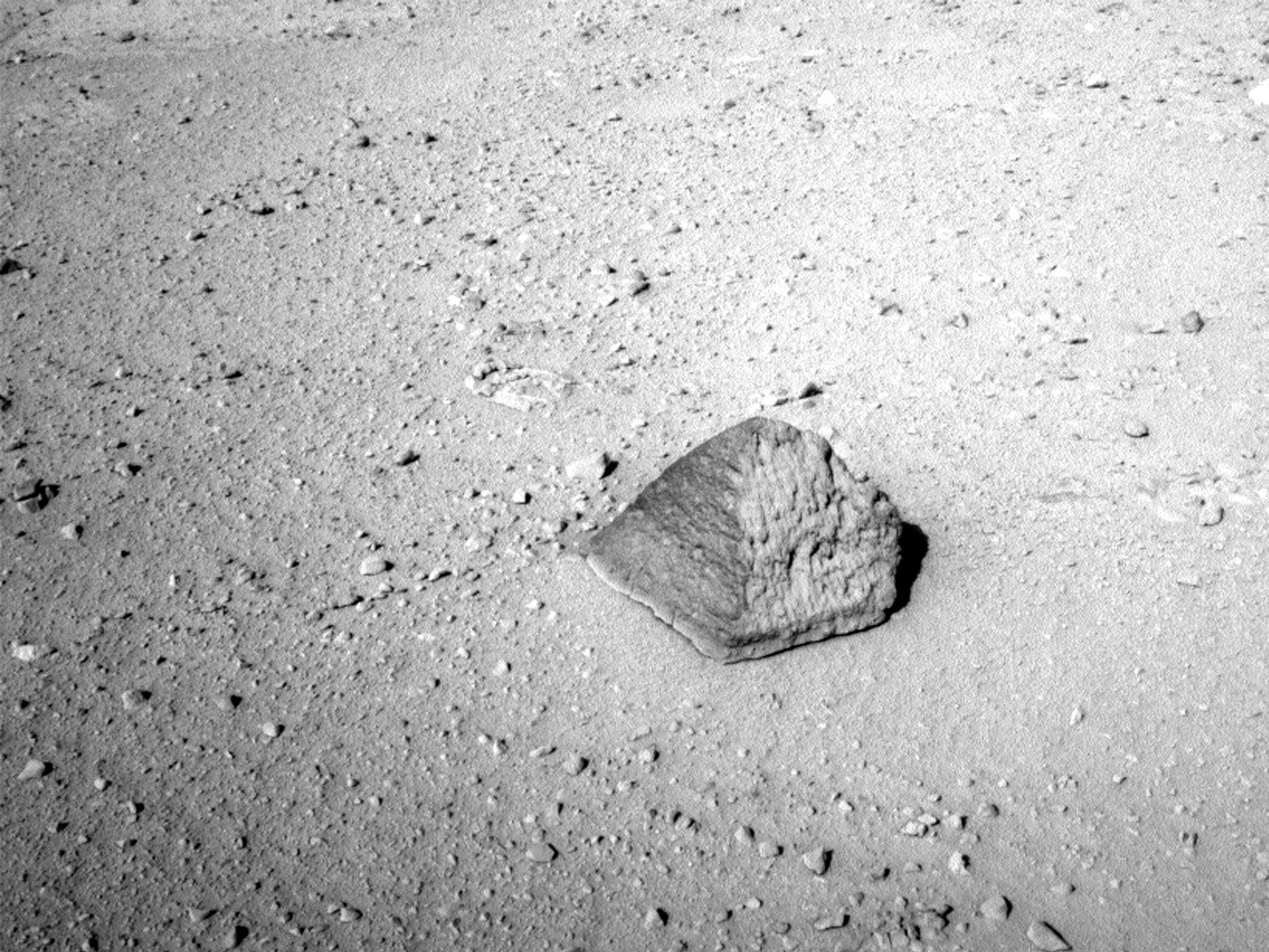 Space Rocks Mars Space Pictures This Week: Endeavour, Mars Rock, More