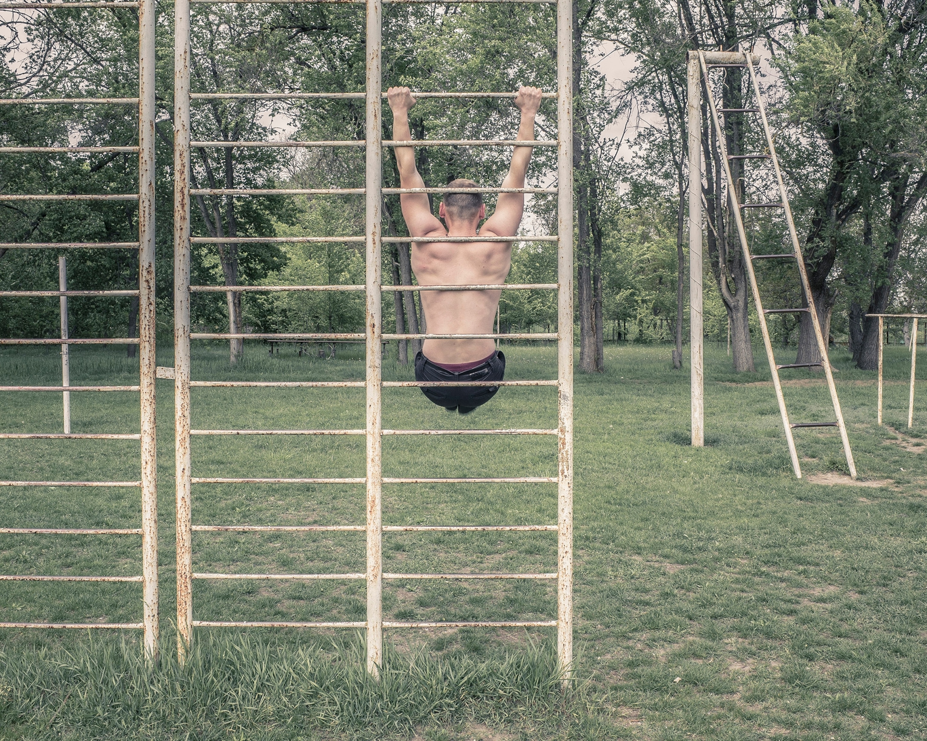 Andrey is practising on a daily basis gym