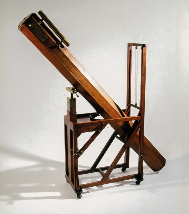 The reflecting telescope made by William Herschel is made of wood.
