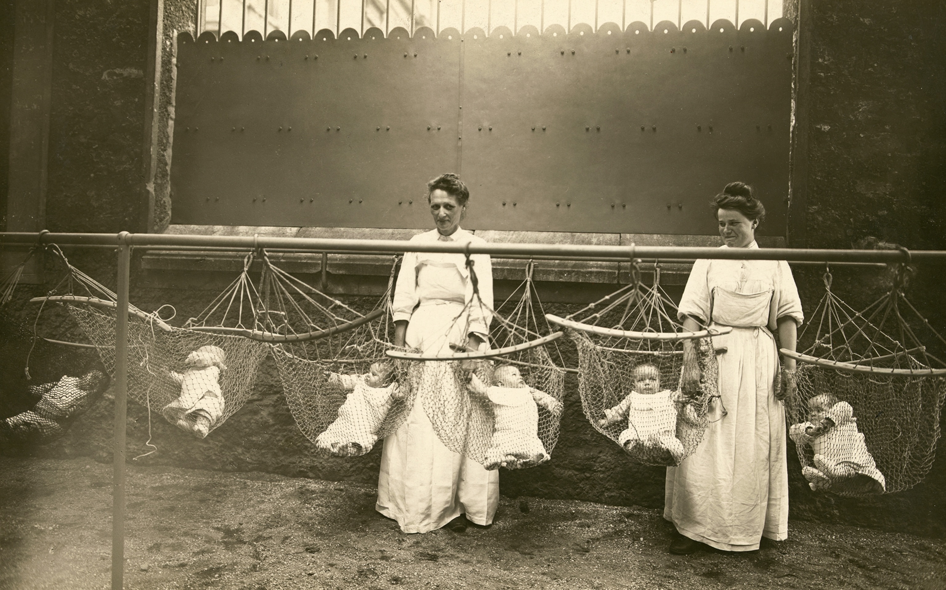 Mothers put babies in nurseries while they work for the war effort