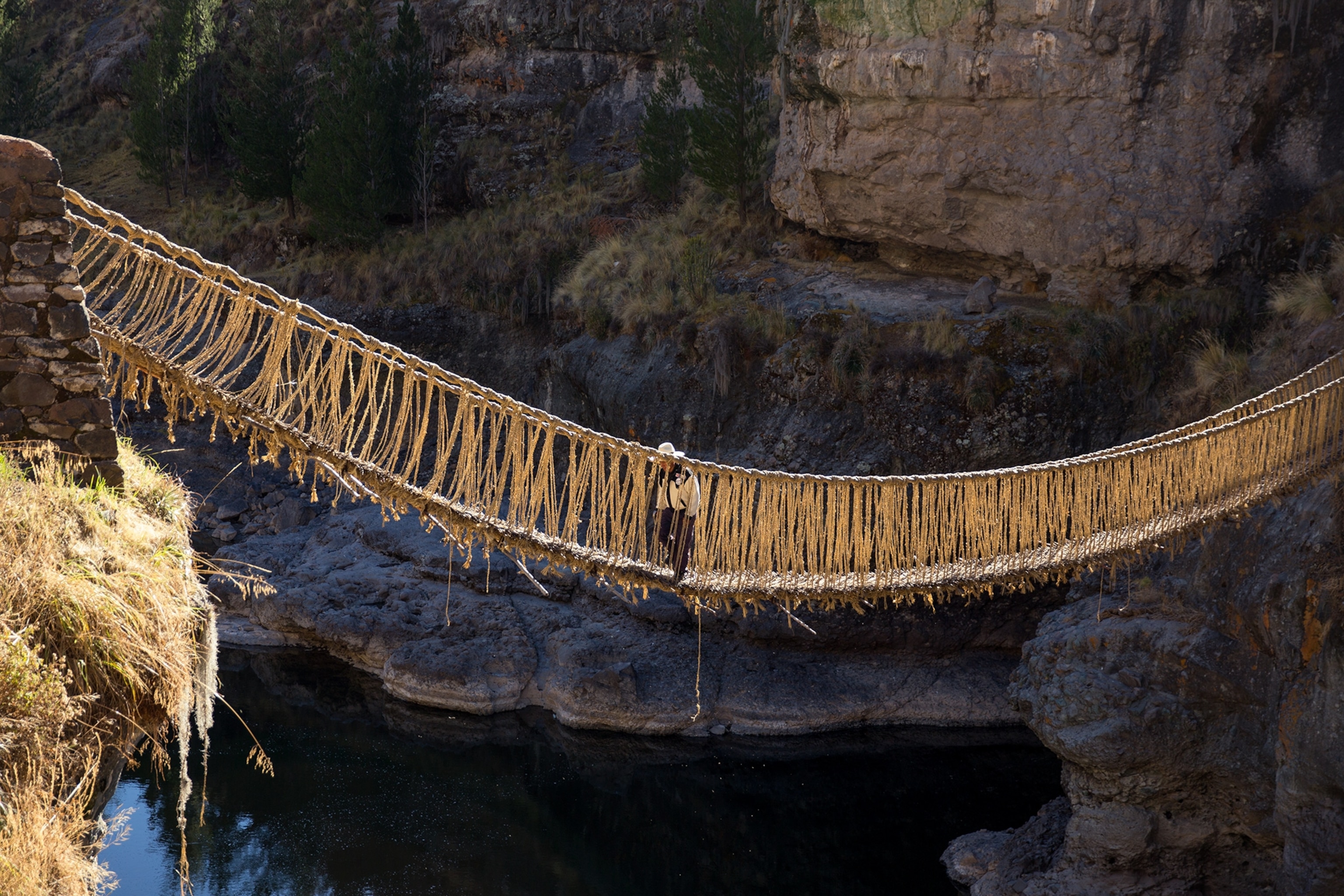 inca hanging bridges