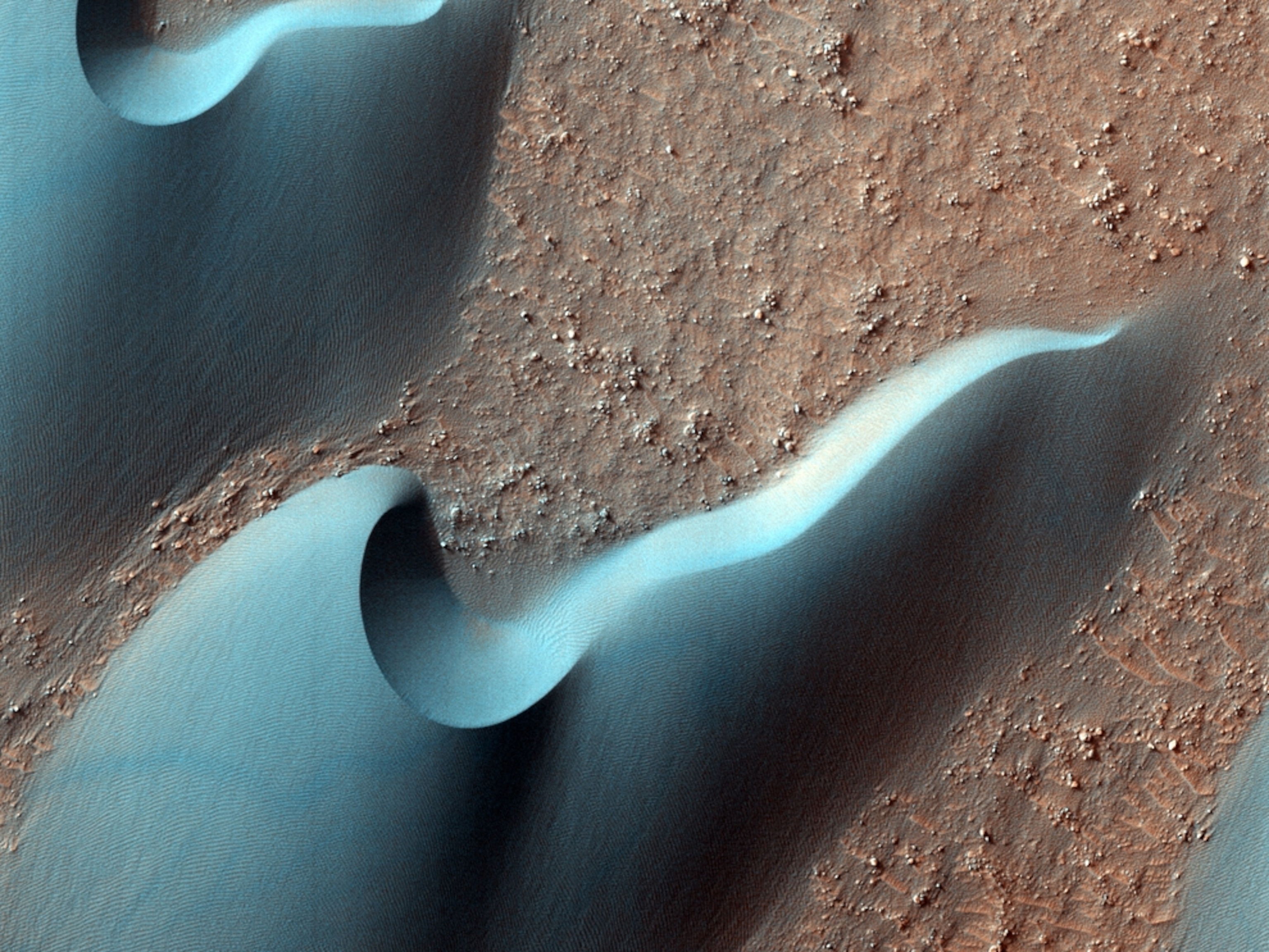 Picture of dunes on the floor of a Mars crater -- for a photo gallery of the week's best space pictures
