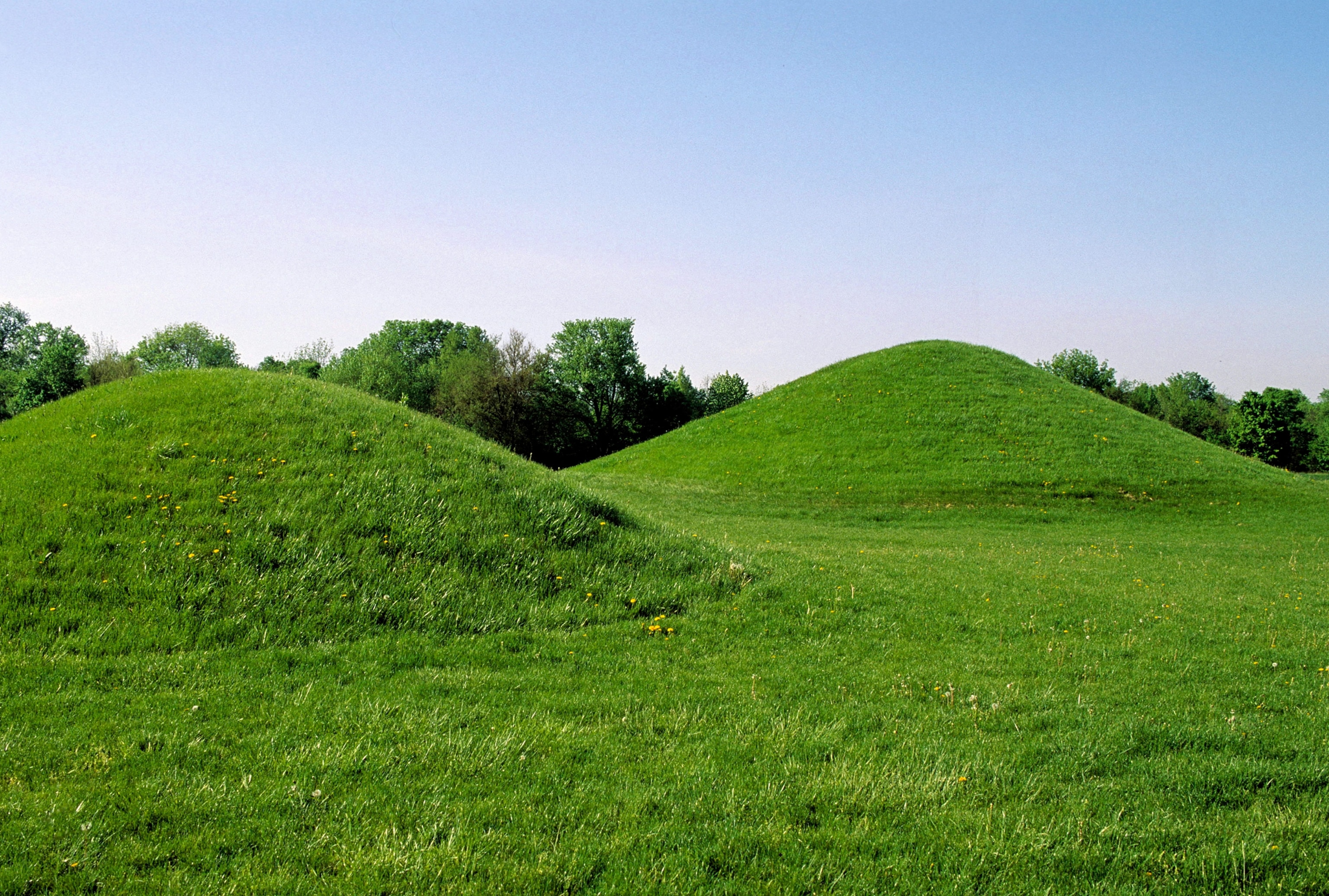 Hopewell Indian Burial Mounds in Ohio