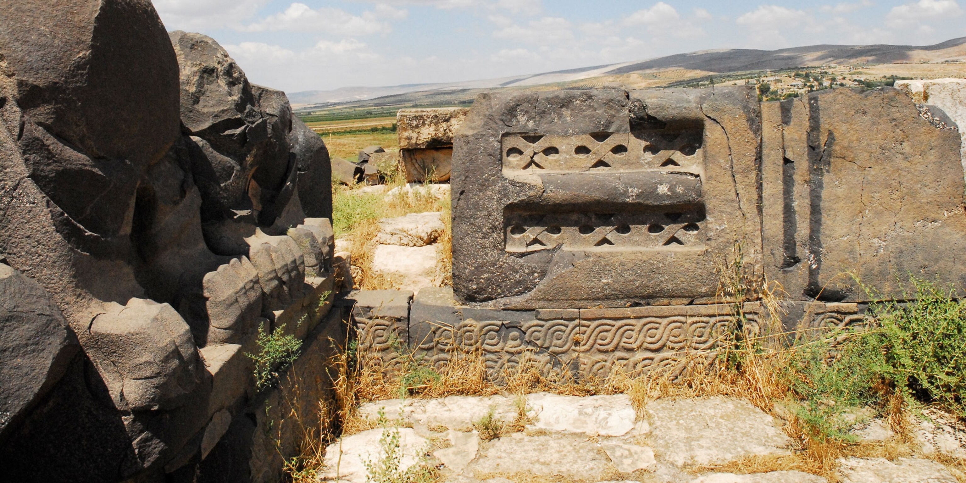 iconic ancient temple is latest victim in civil war iconic ancient temple is latest victim in civil war
