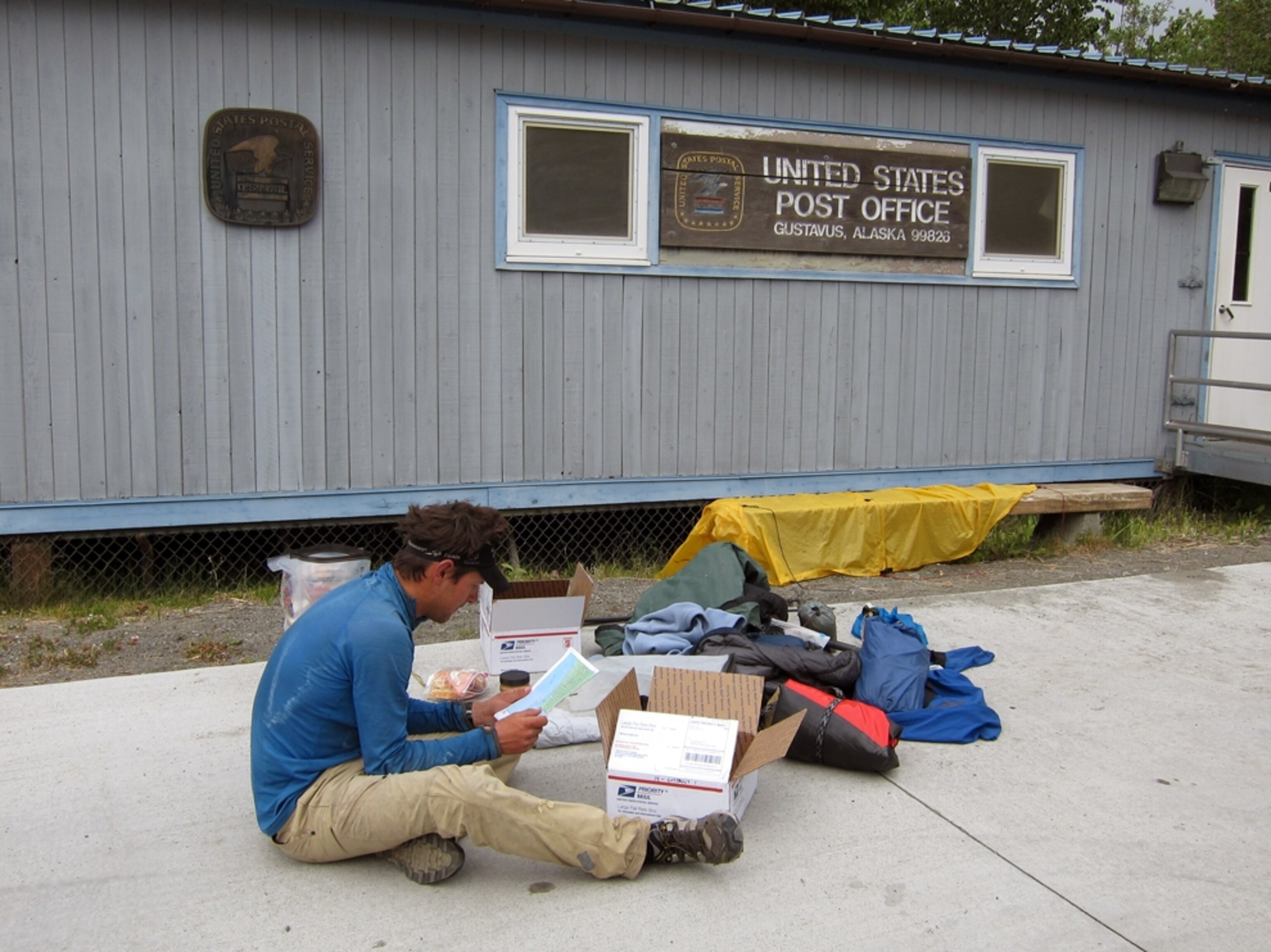 post office package pickup