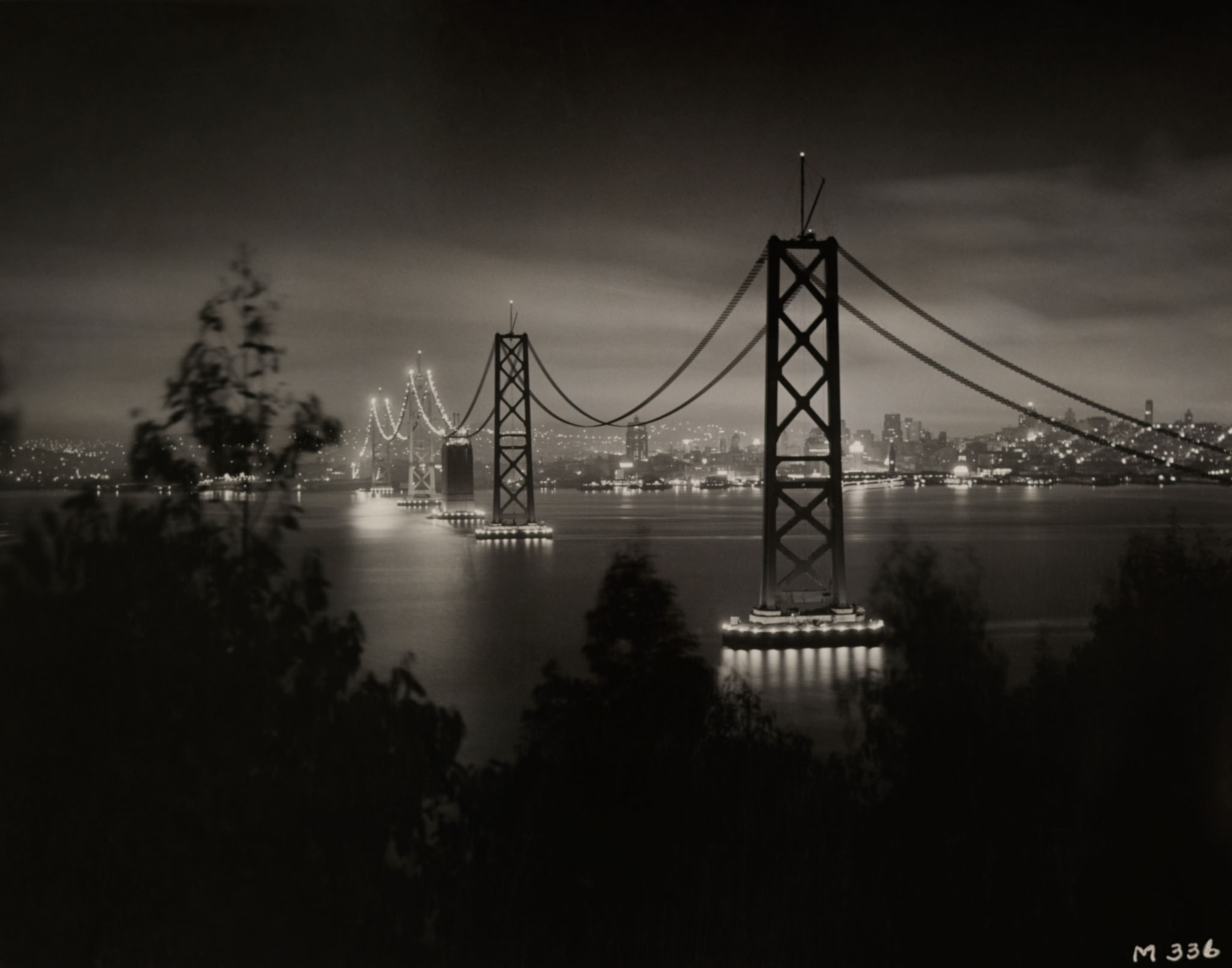 Black and white picture of bridge under construction