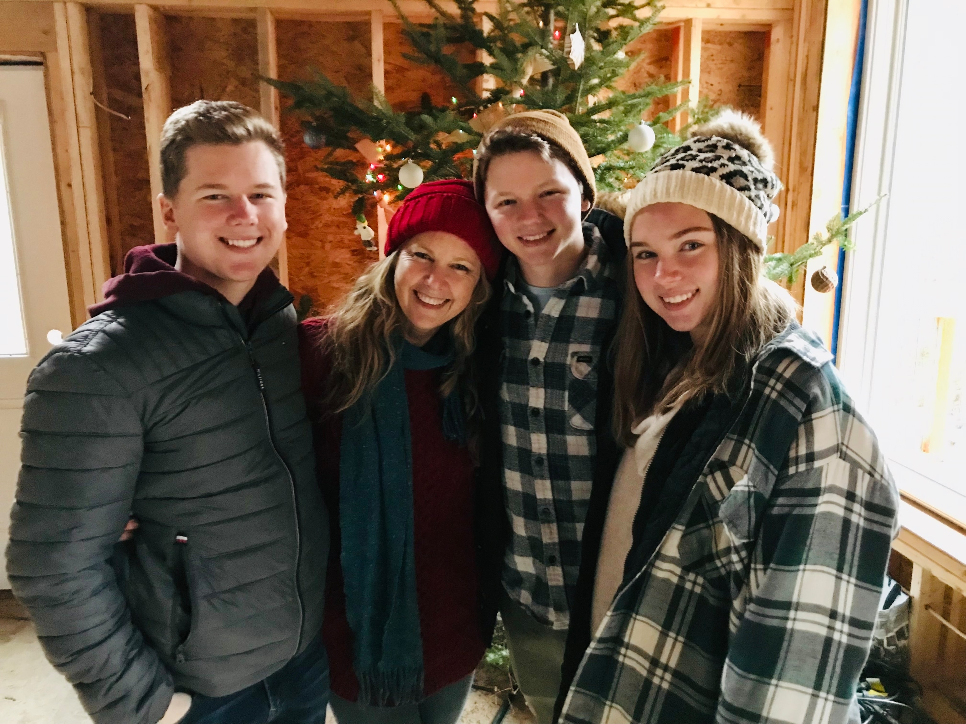 Image of Kristi Marsh and her children