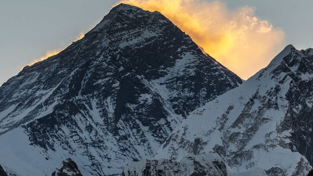 Why Mount Everest keeps changing its height