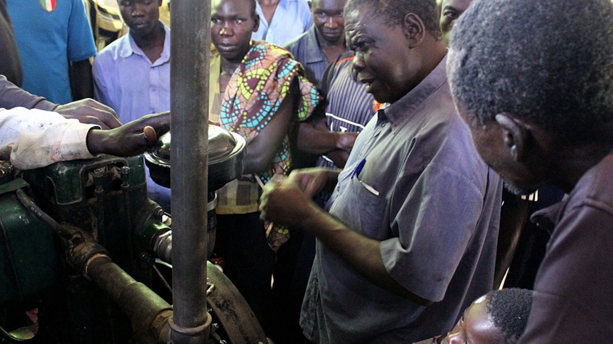 In Uganda, Villages Reap Benefits of "Machine" Energy