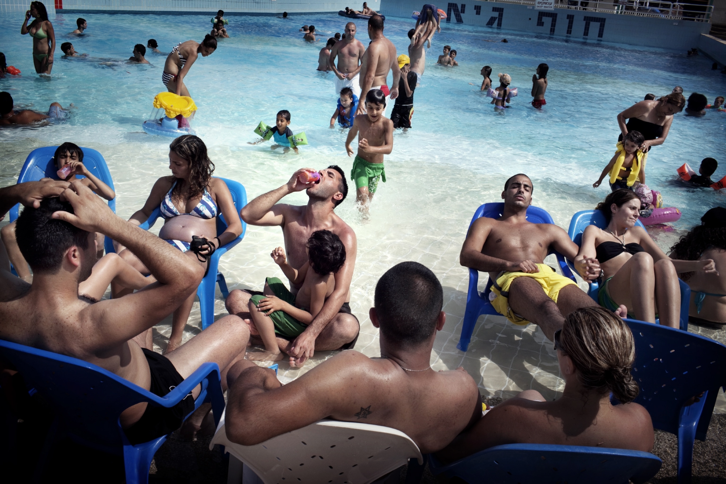 Endless Summer: Pictures of Sunbathing Through the Years