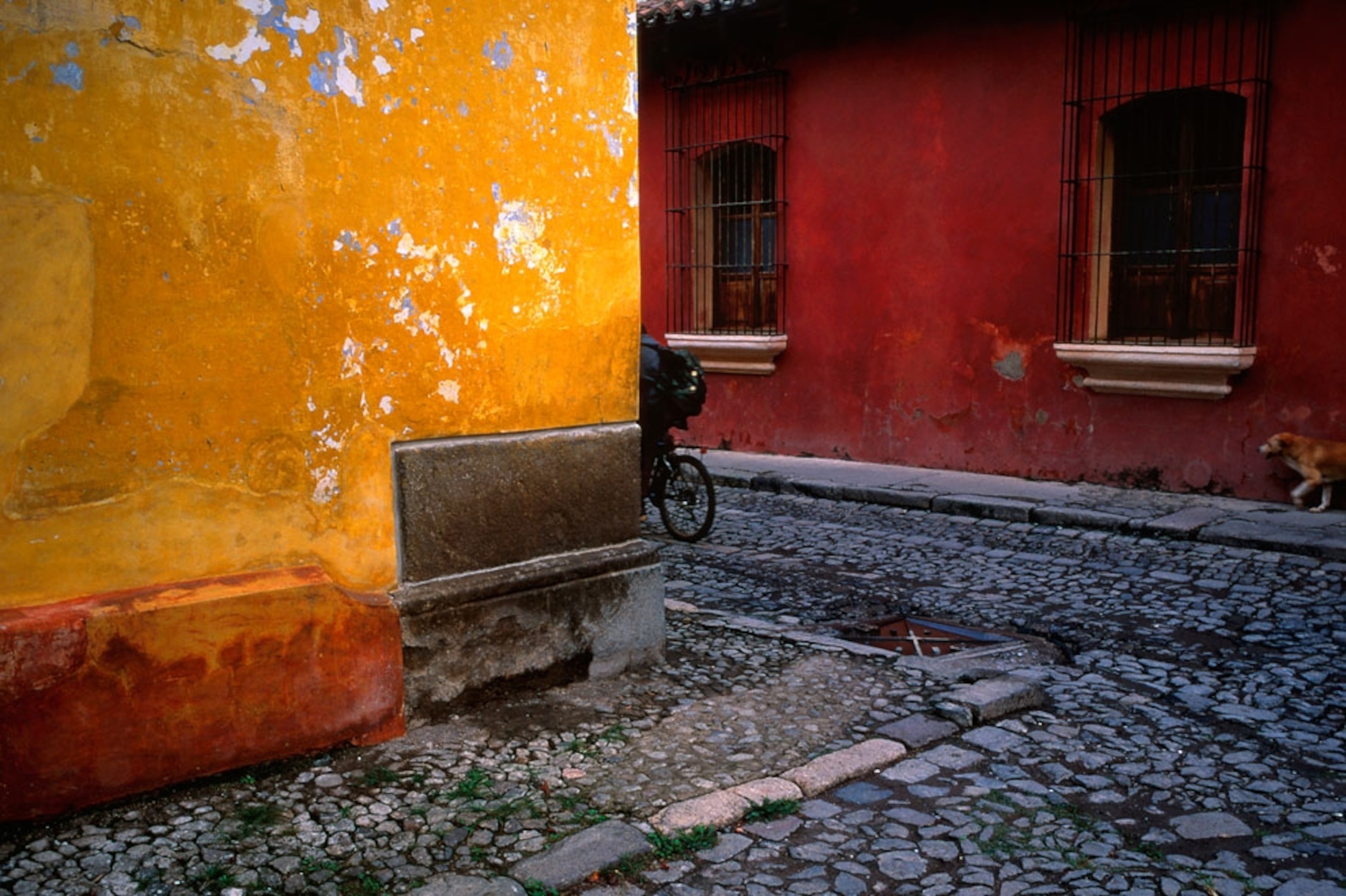 A bike rounding a corner in Antigua Guatemala