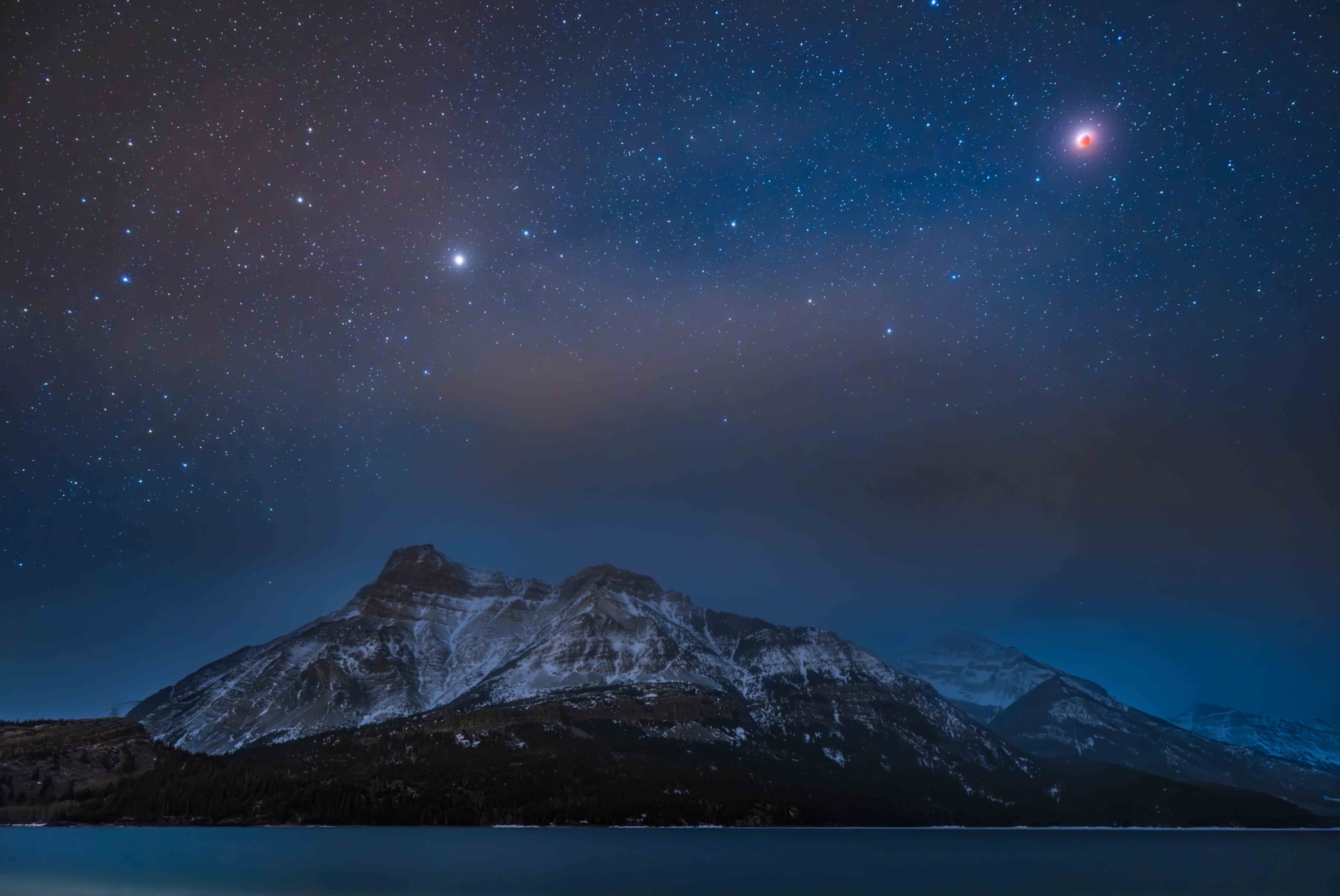 What to know about the 'blood moon' total eclipse—one of the longest in  decades | National Geographic