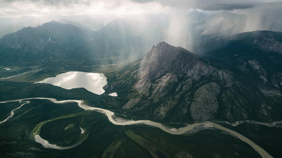 See the breathtaking beauty of Gates of the Arctic National Park