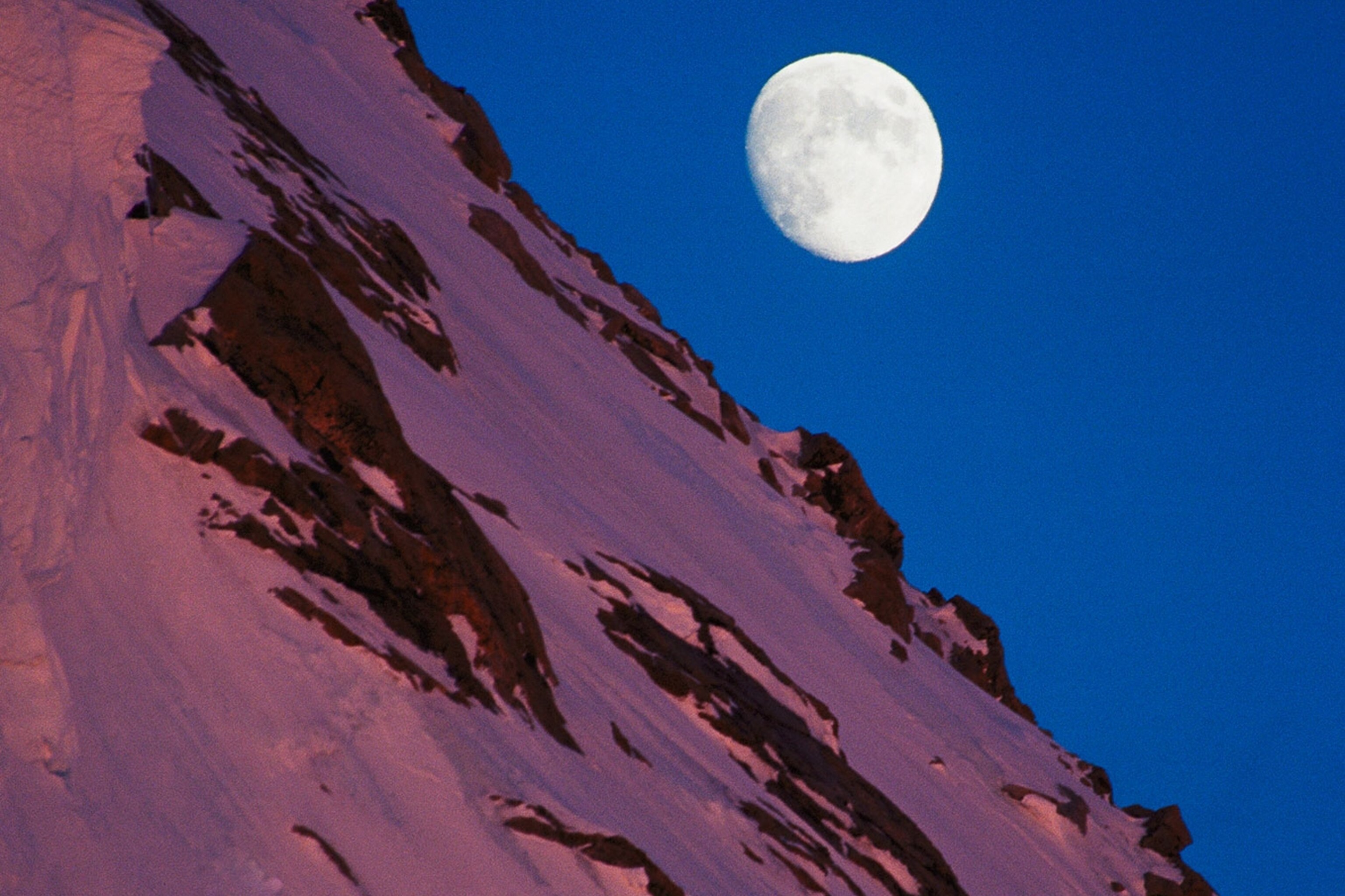 India S Chandrayaan 2 Mission Launches Toward Moon S South Pole