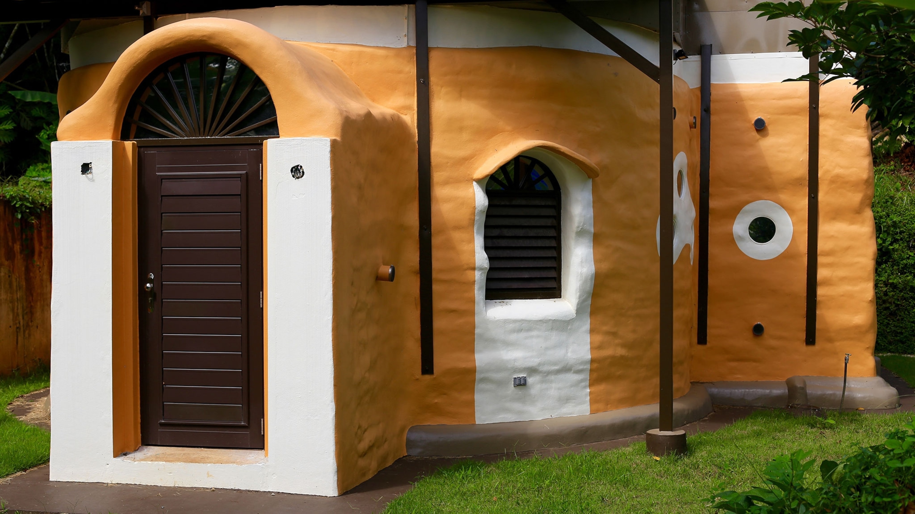 super adobe structure