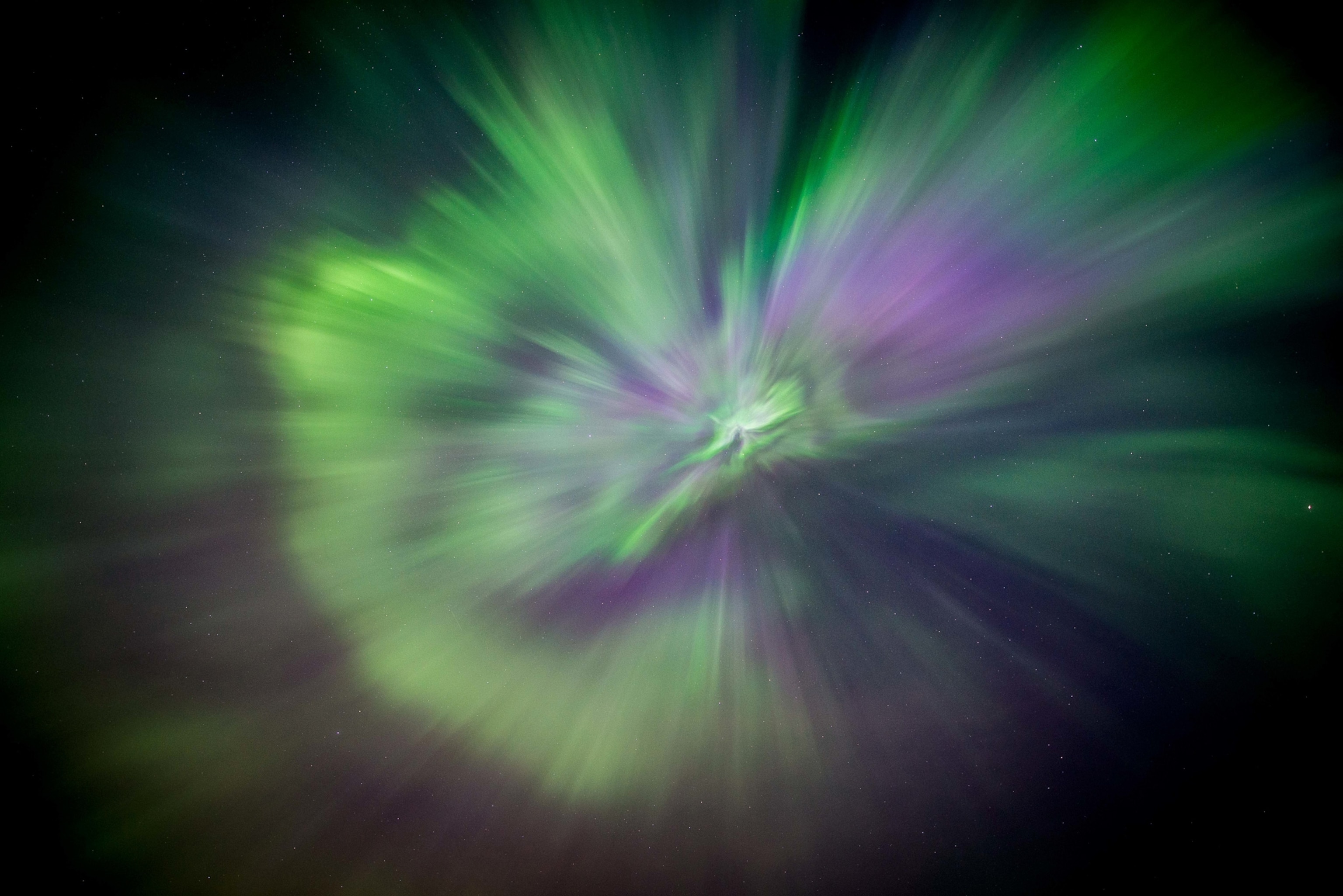 Week in Space 252 - Picture of a starburst-shaped aurora borealis above the skies of Morinville, Alberta in Canada