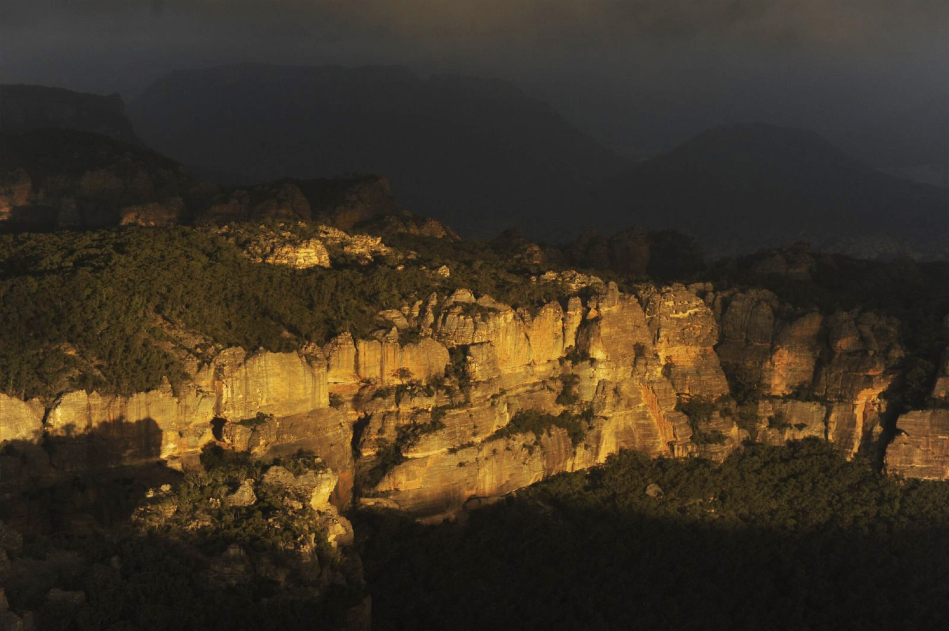 the rugged Wolgan Valley in the Greater Blue Mountains