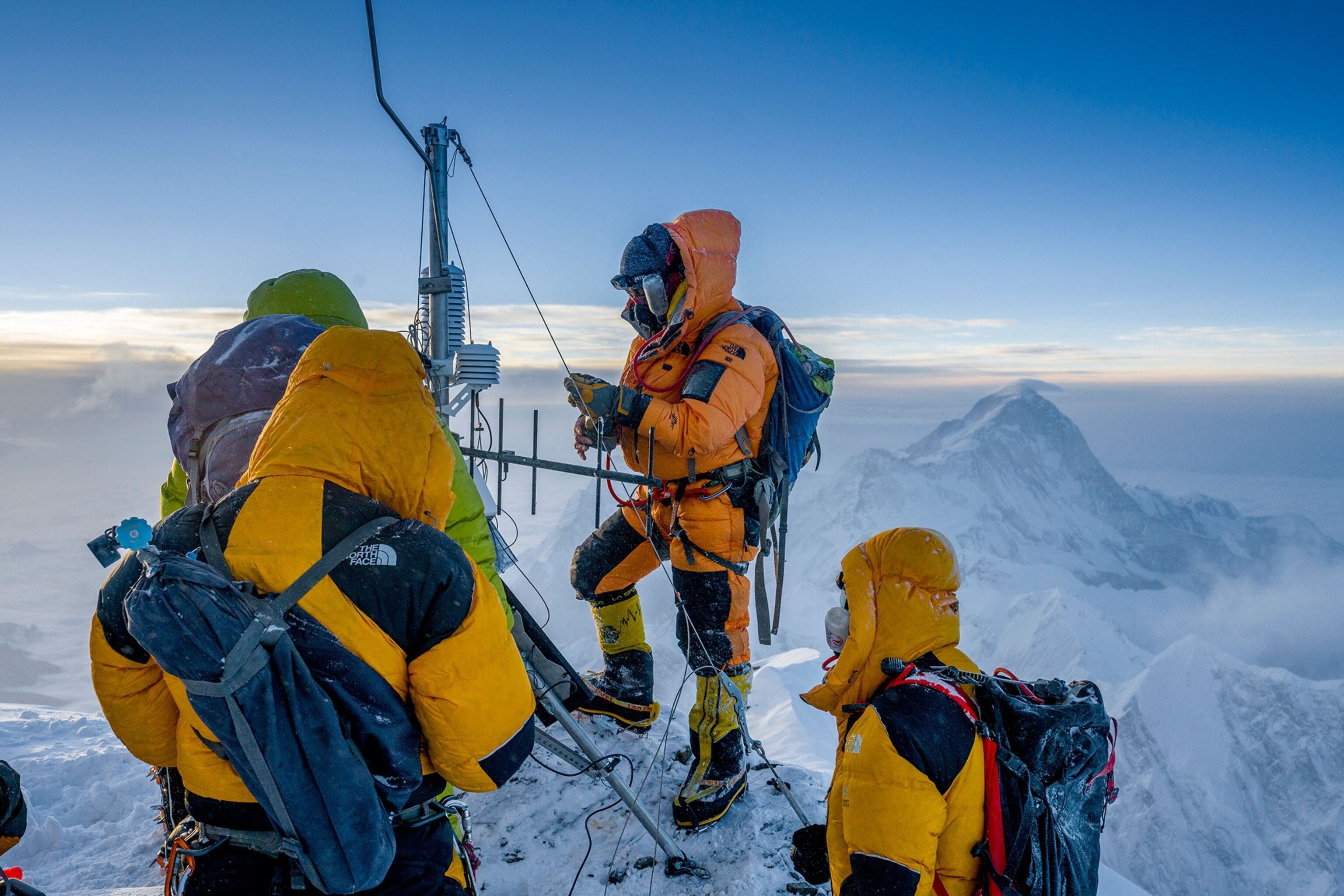 World's Highest Weather Station Installed on Mount Everest