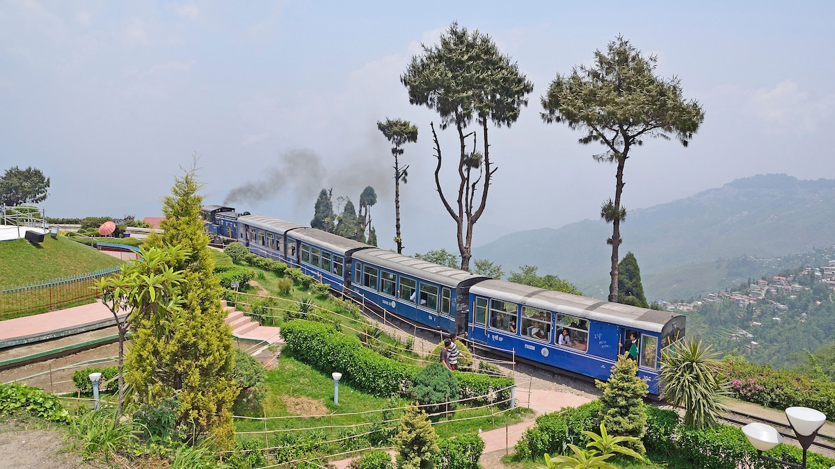 Must Visit Mountain Trains in India
