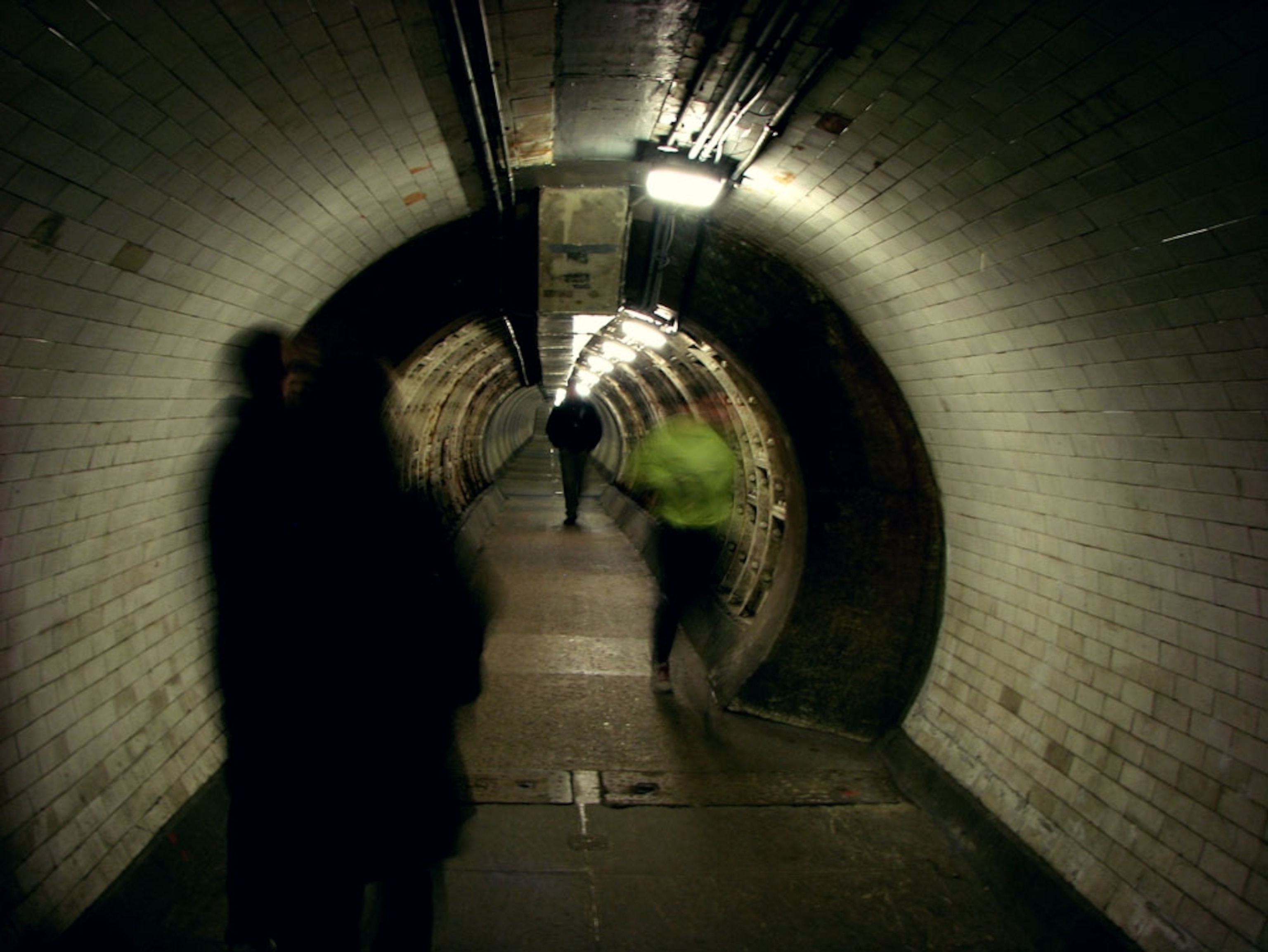 Tunnel underneath the London Tube