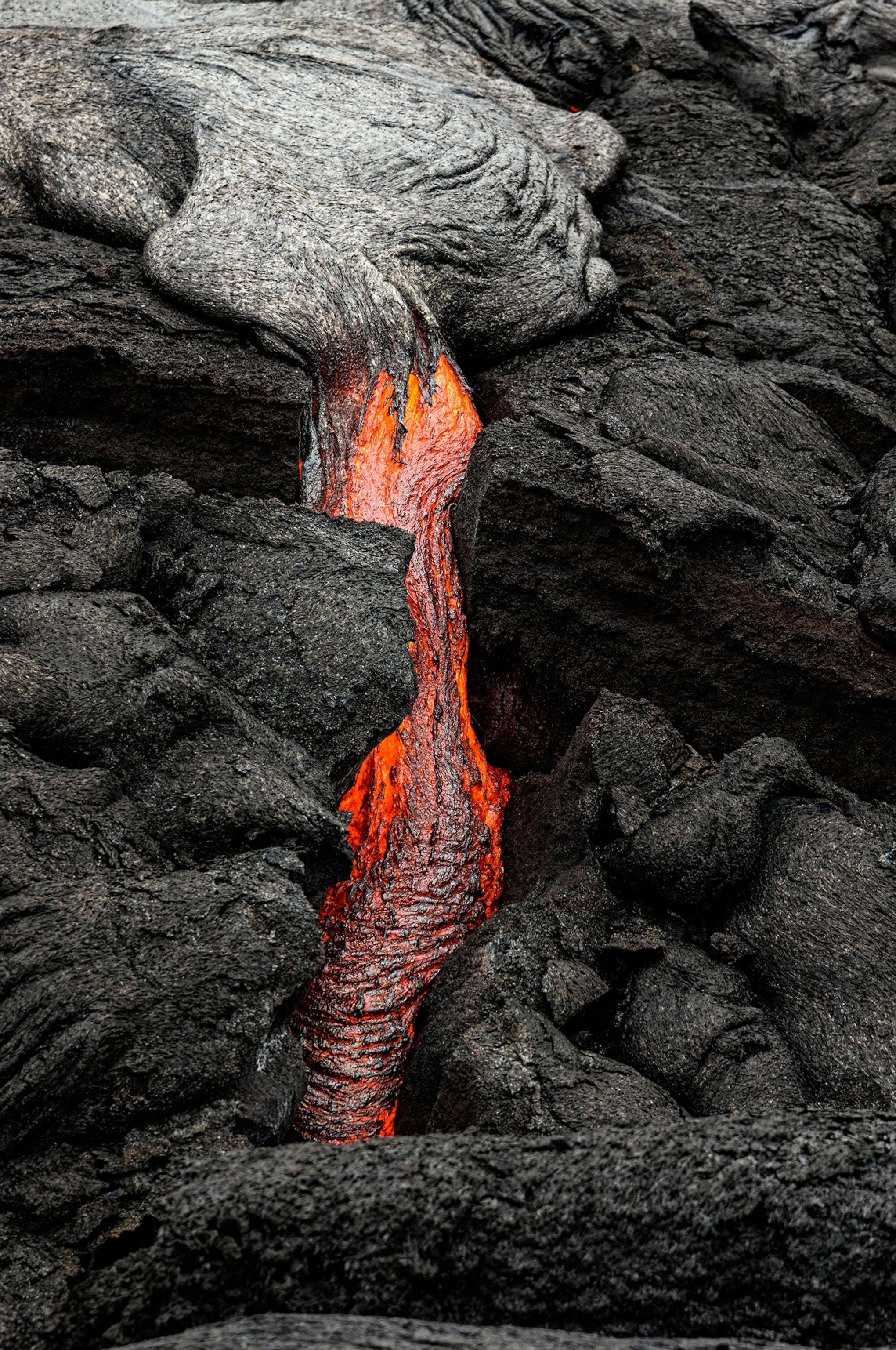 USA, US, United States, Hawai`i, Hawaii, Big Island, Hawai?i-Volcanoes-National Park, volcano Kilauea, hiking, flowing lava, lava fields, volcanism