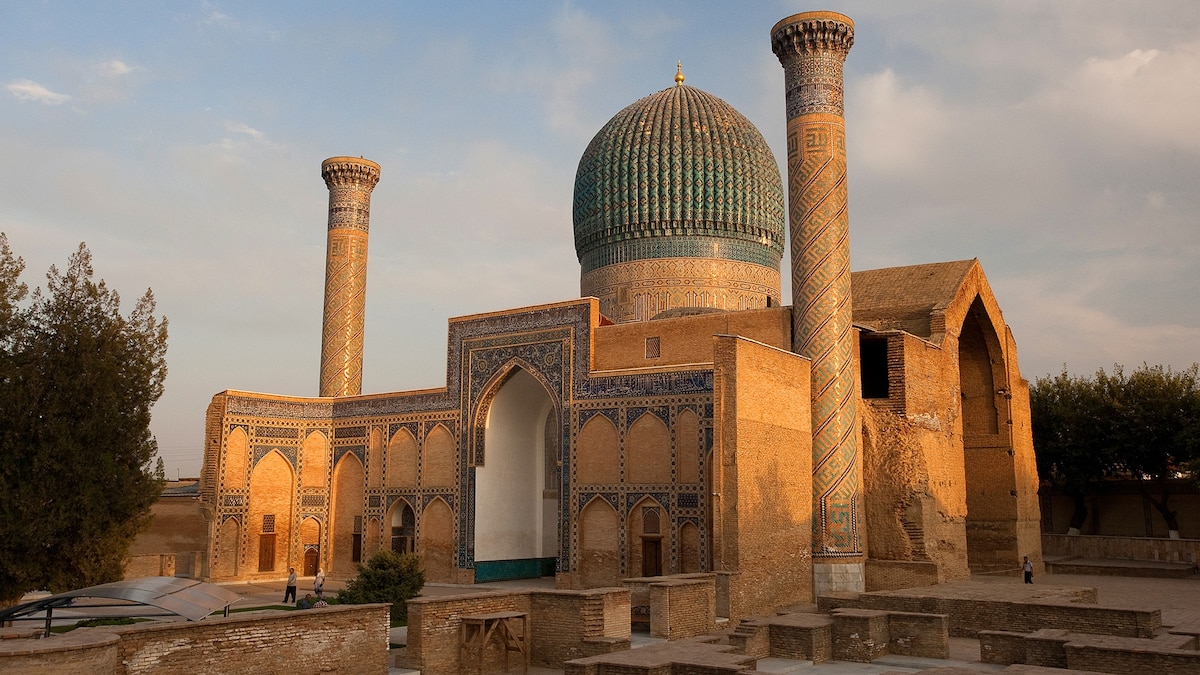 Uzbekistan Travel Guide