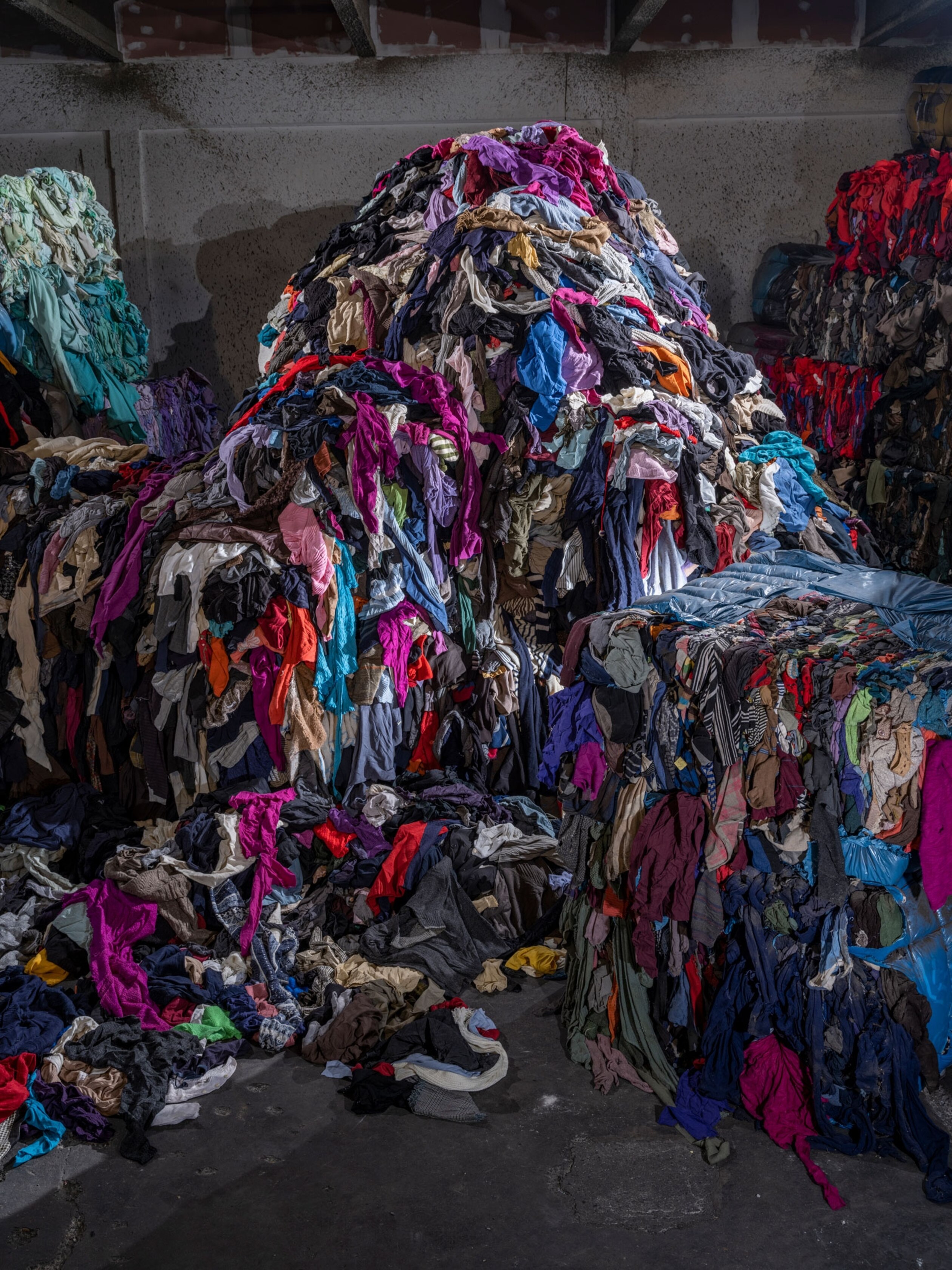 Is there a better way to get rid of old clothes? - National Geographic