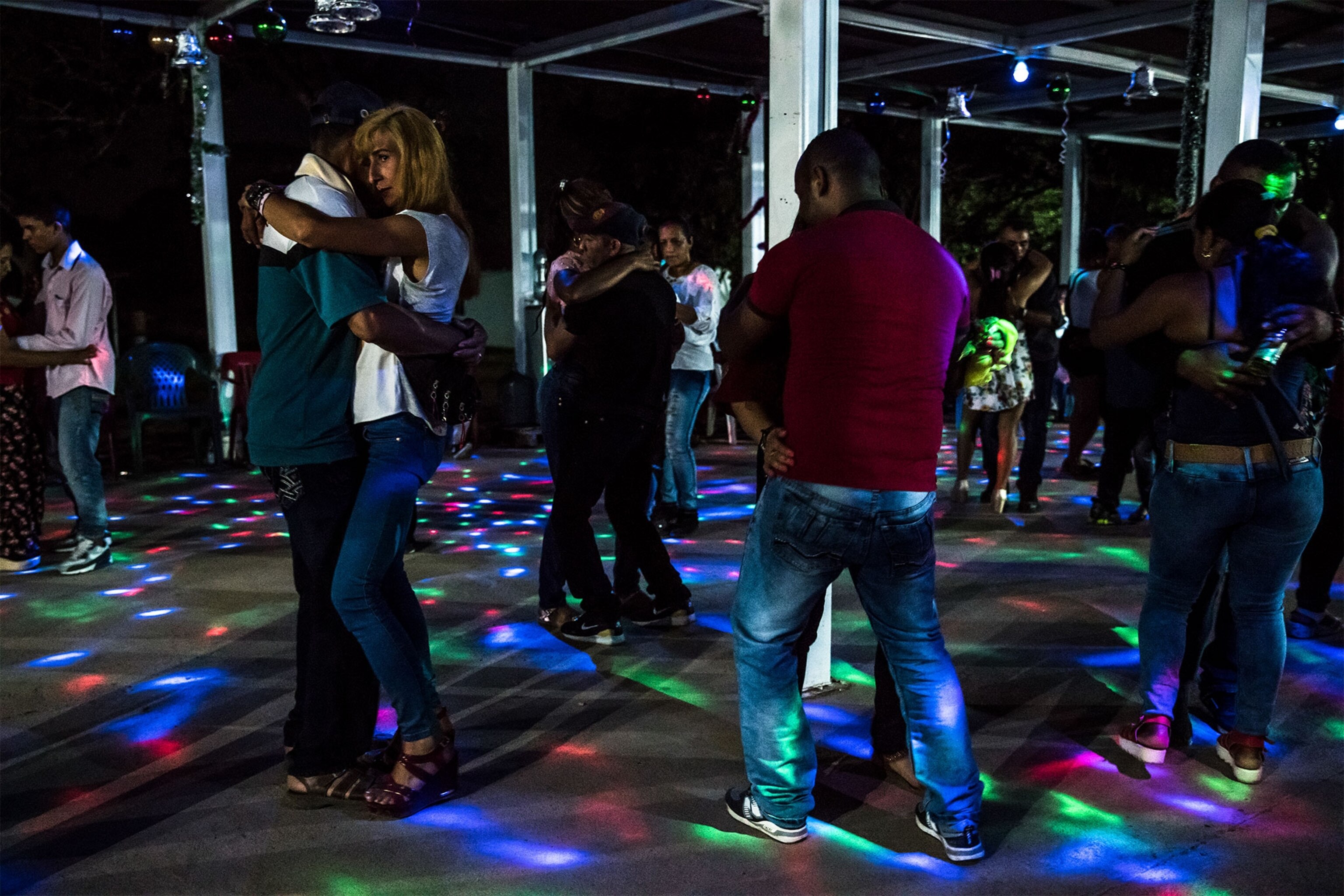 a female FARC fighter with her newborn daughter