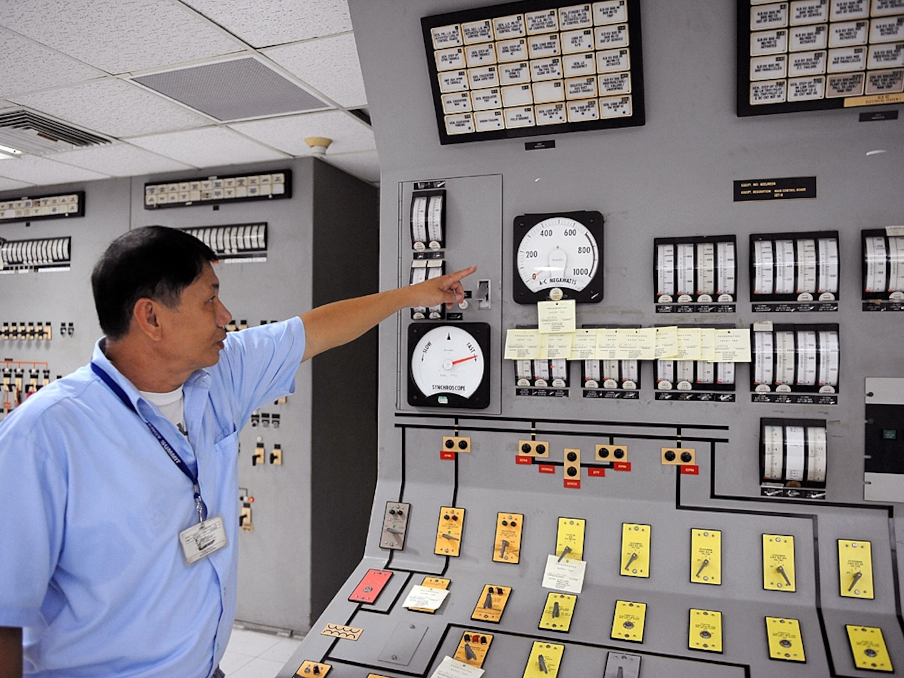 Nuclear power picture: Bataan, Philippines, plant worker in control room