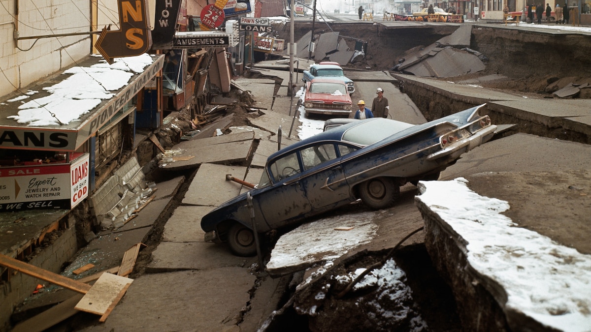 The disease detectives who solve the world’s strangest outbreaks